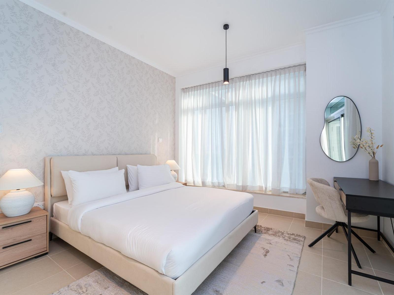 Burj Views 3 Min From Mall Luxury Downtown Apartment *