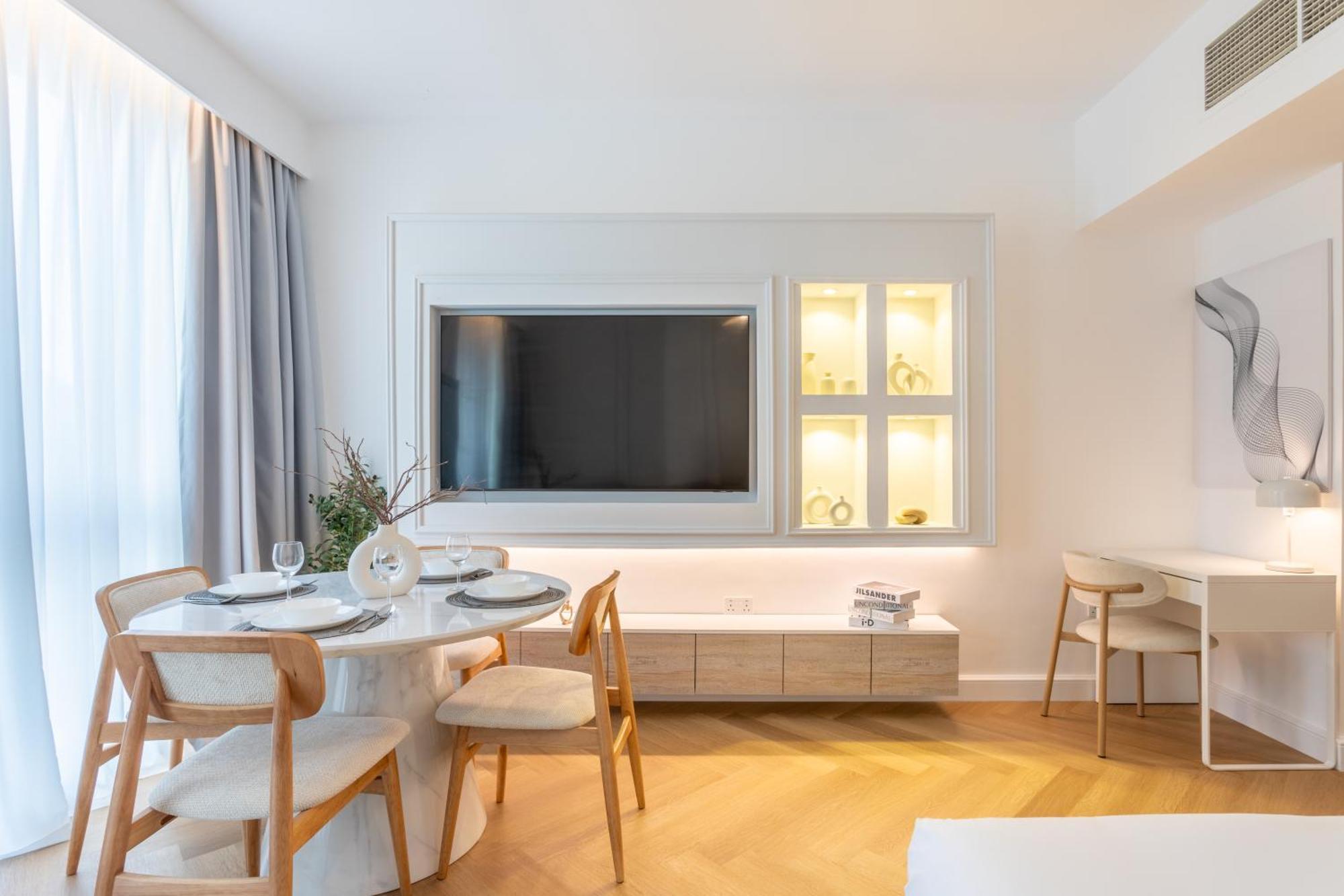 Apartment Standpoint - Elegant Upgraded In Downtown *
