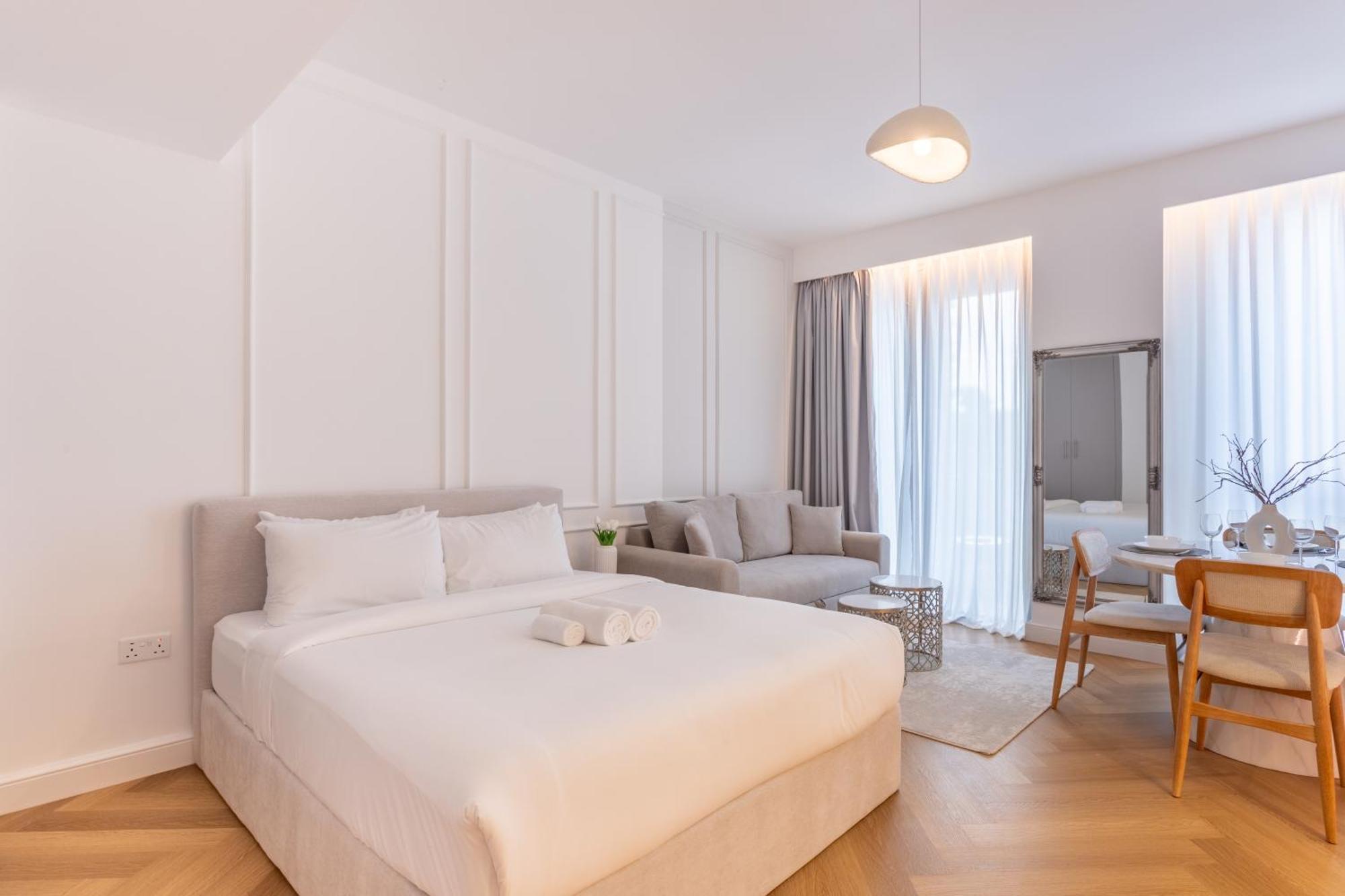 Apartment Standpoint - Elegant Upgraded In Downtown *