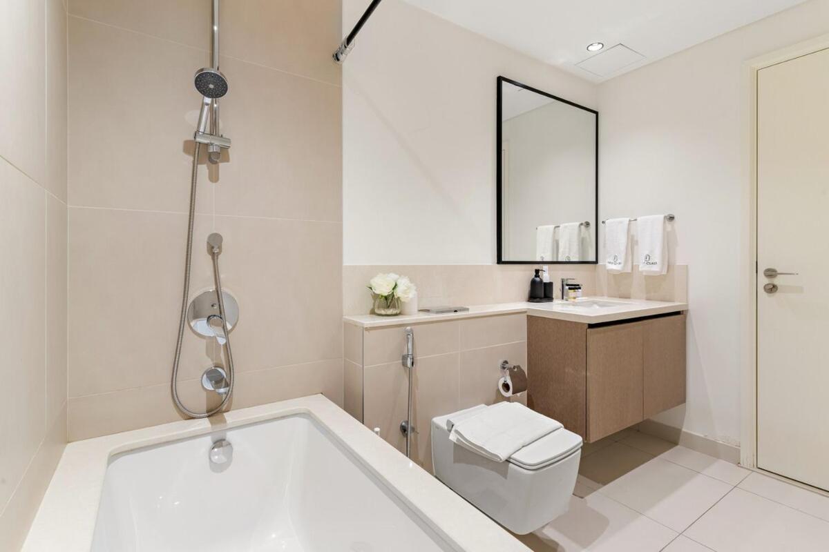 First Class 3br Luxurious Downtown Getaway *