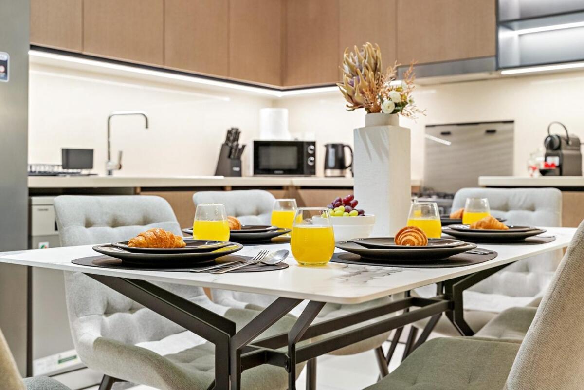 Apartment First Class 3br Luxurious Downtown Getaway *