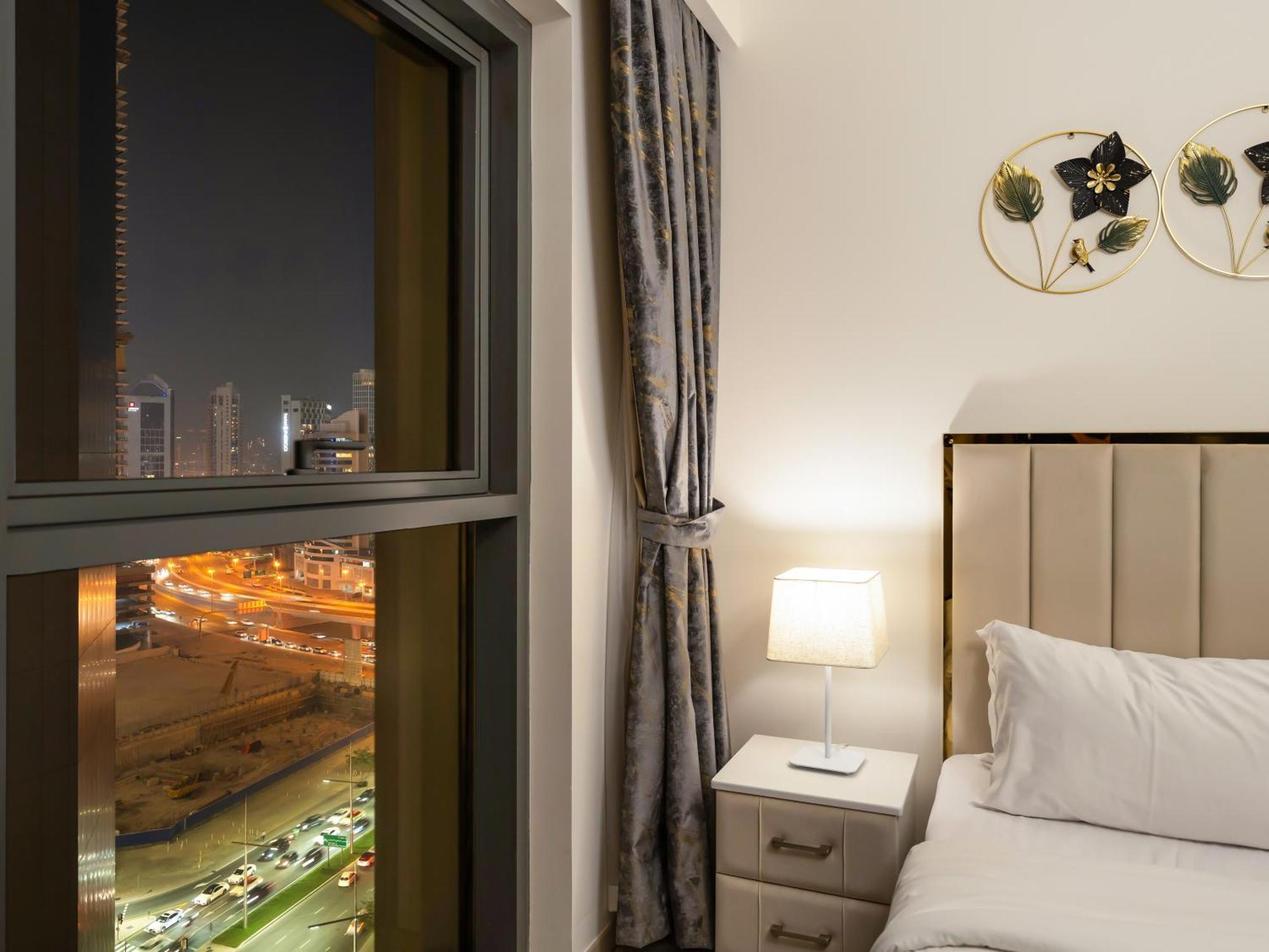 Apartment Luxurious In Burj Royale With Led Burj Khalifa Views Opposite Mall