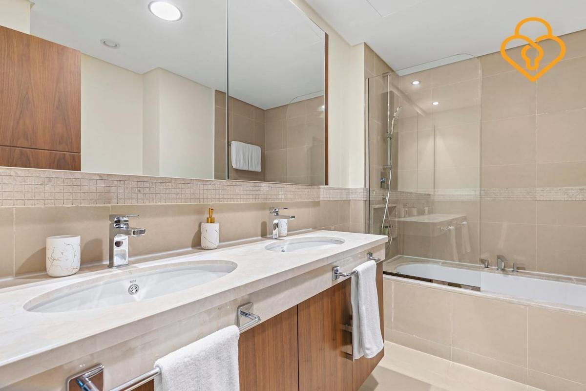 Keysplease Seaview 3 Bedroom Burj Vista Connected To Mall, Downtown Apartment