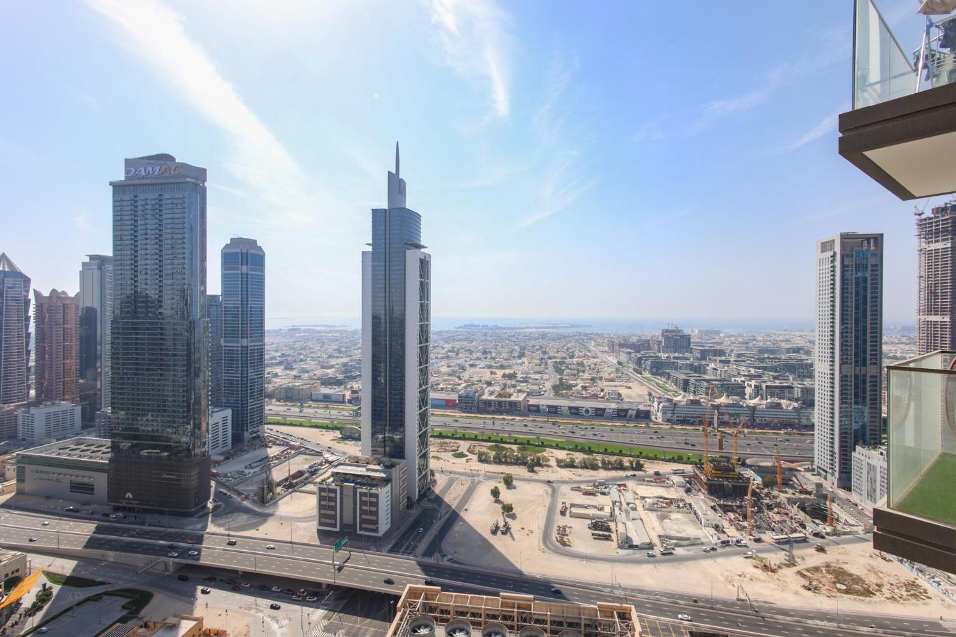 Sea & Views - Burj Crown - 5 Min Walk To Mall Apartment *