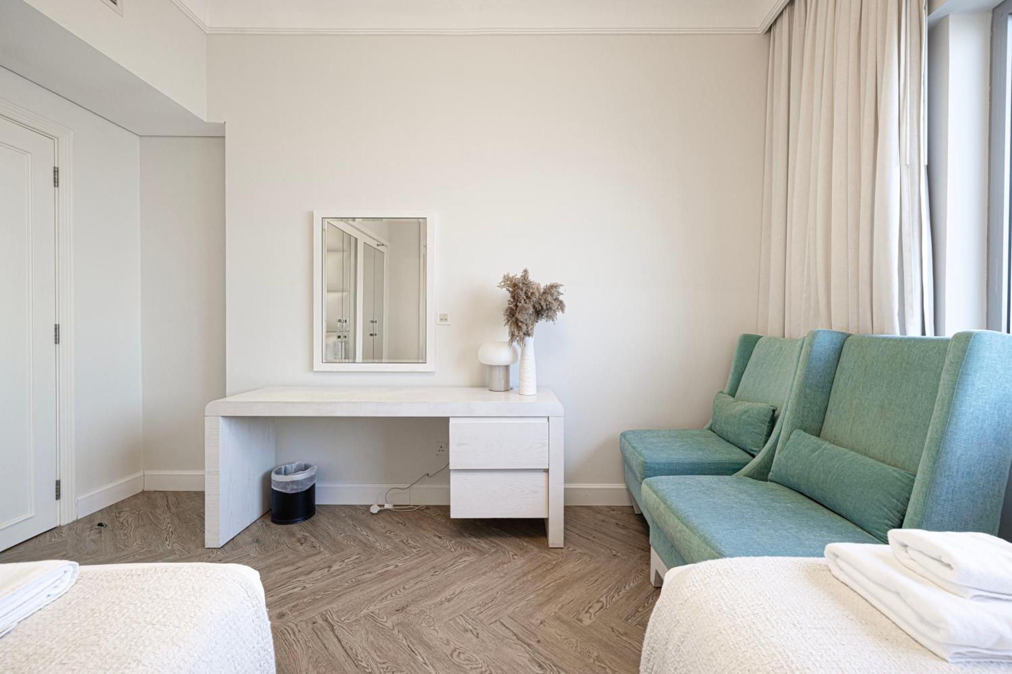 Apartment Damac Maison Mall Street! 2 Bedroom Upgraded Apartment! Dubai