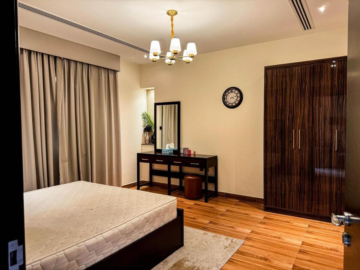 Apartment 3bhk With Burj Khalifa View Dubai