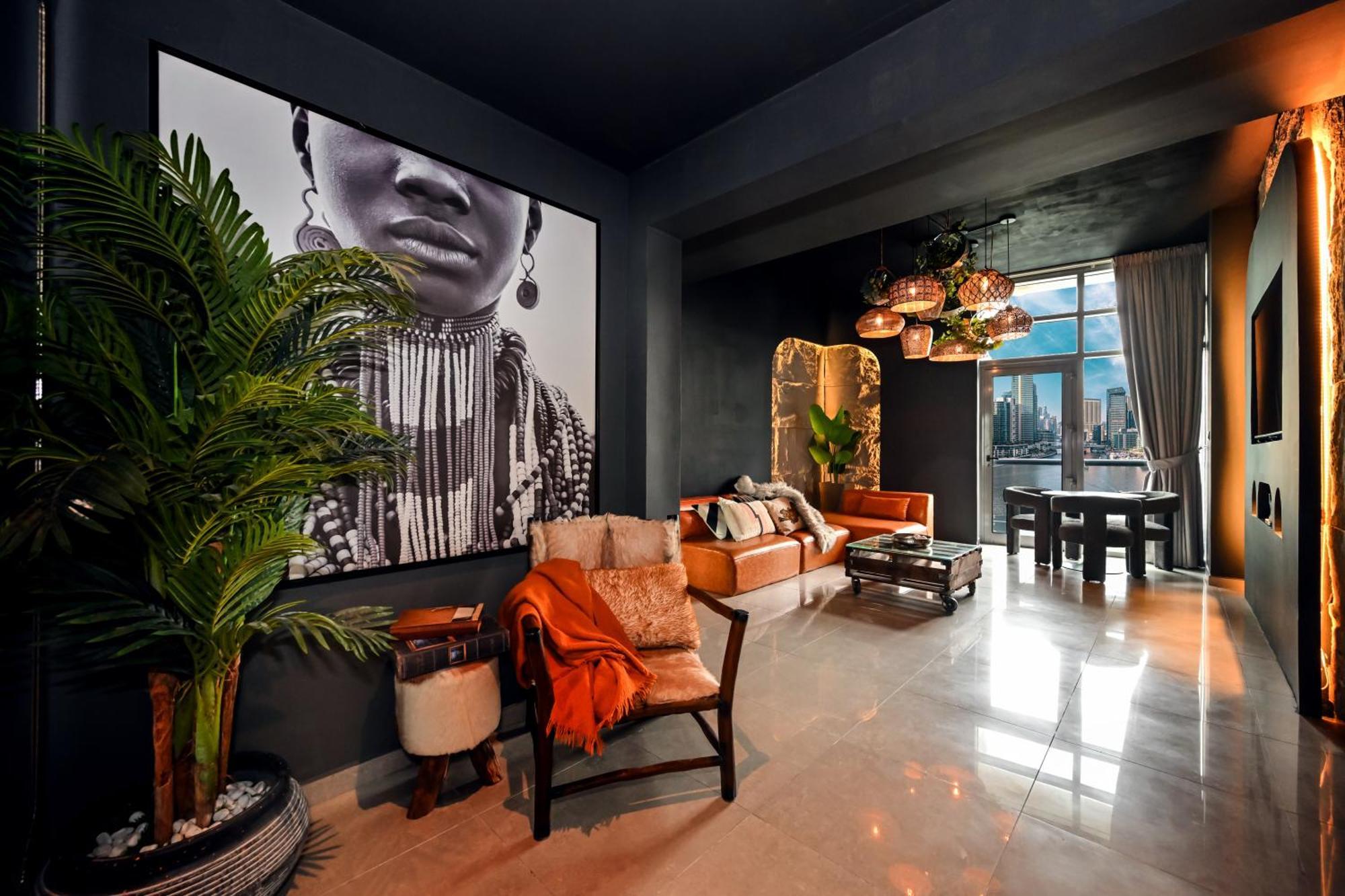 Black & Bold - Aesthetic Apartment Dubai