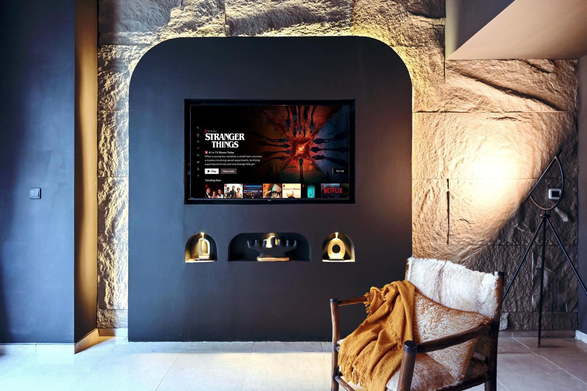 Black & Bold - Aesthetic