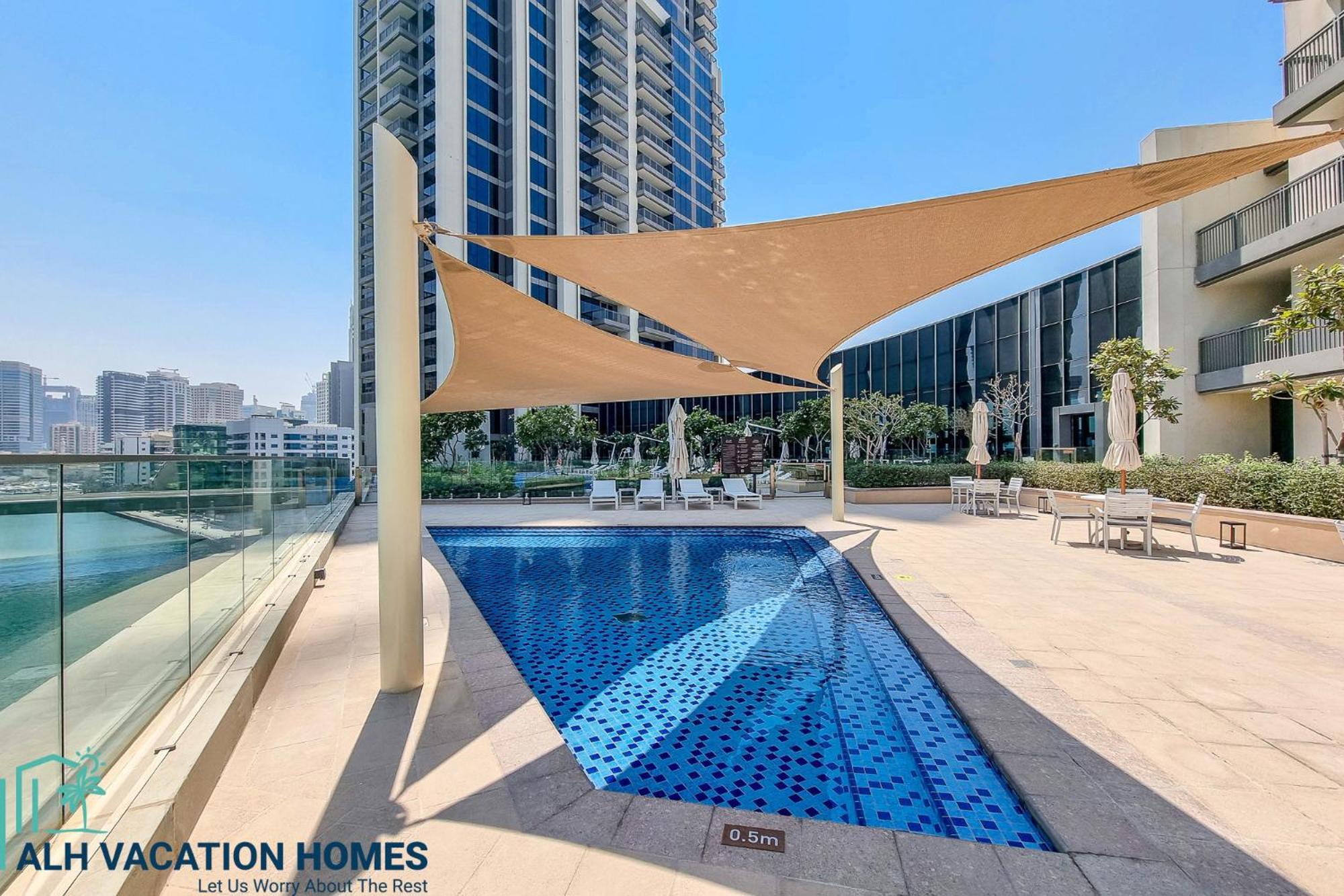 Alh Vacay 1 Bedroom In 5242 Tower 2 Apartment Dubai