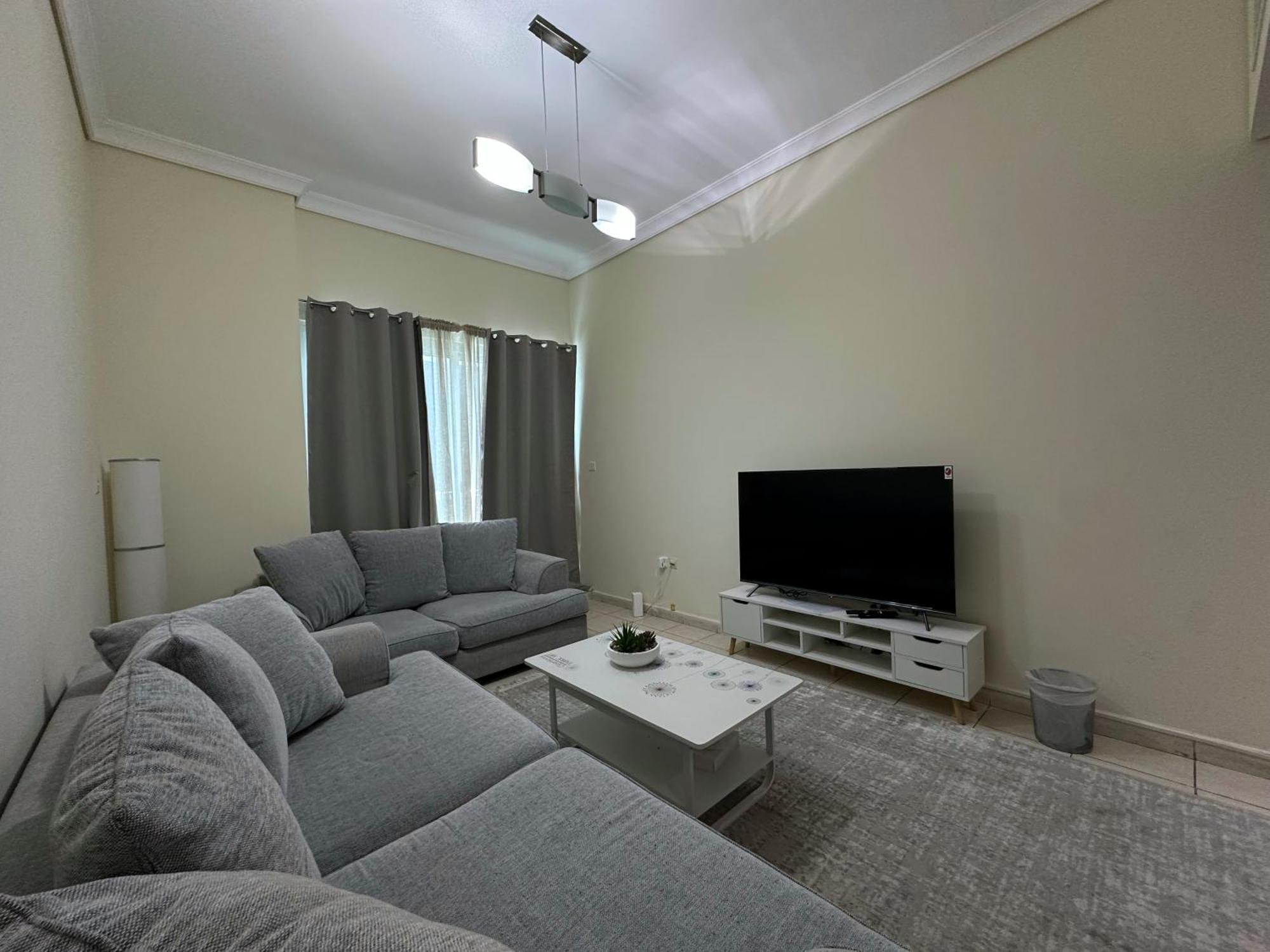 View 1br Jlt 1 Min To Metro *