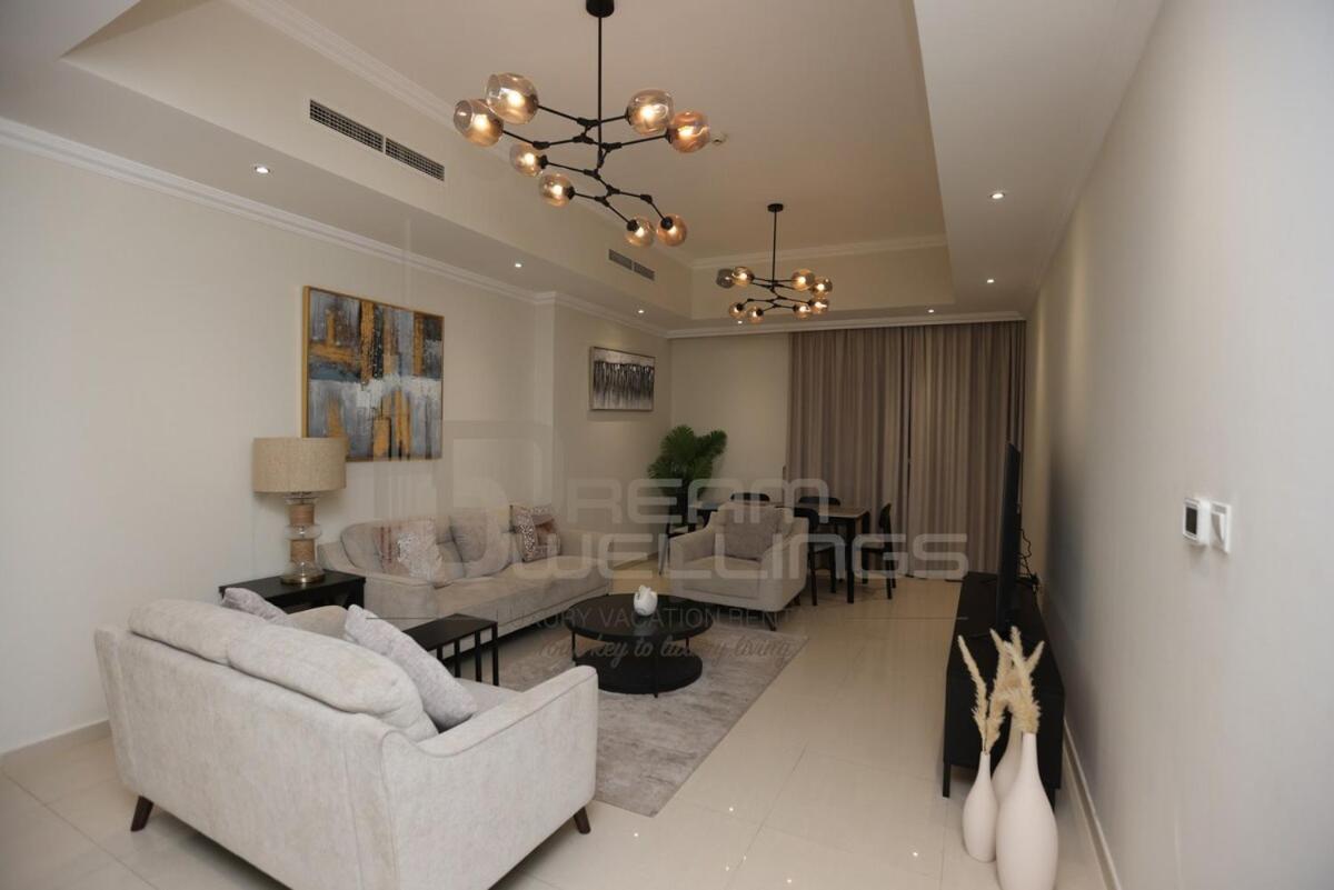 Downtown Dunya Tower Apartment Dubai