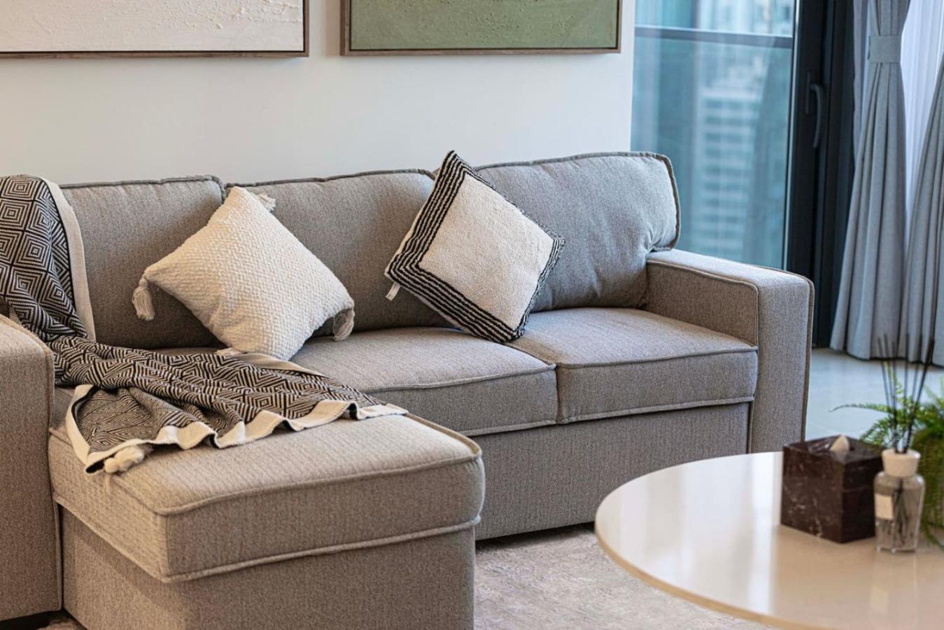 Apartment Burj Khalifa View And Mall Walk - 2br 10 Guests Dubai
