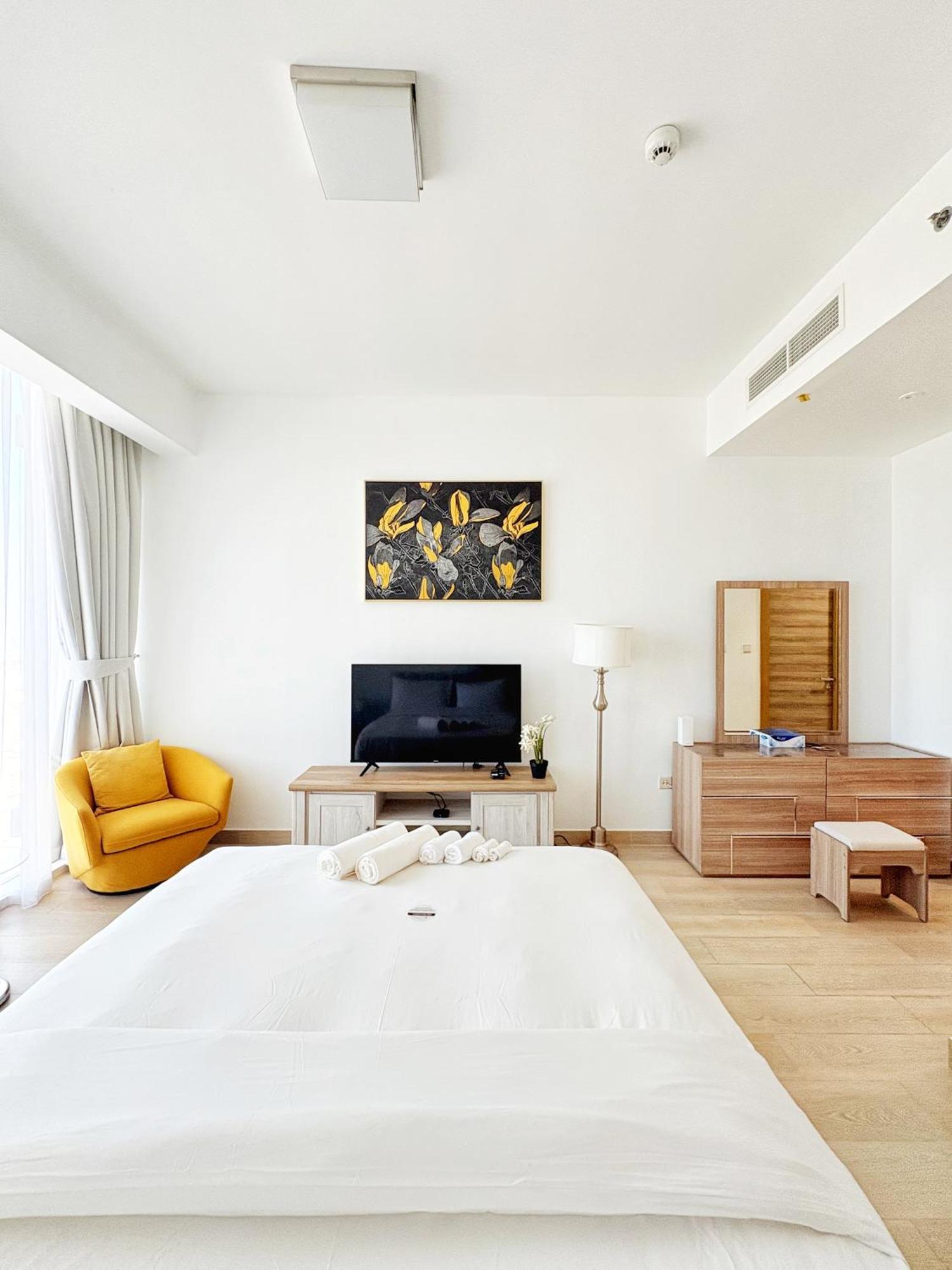 Apartment Fully Furnished Cozy Jvc Dubai, Nearby Circle Mall, Jvc Dubai