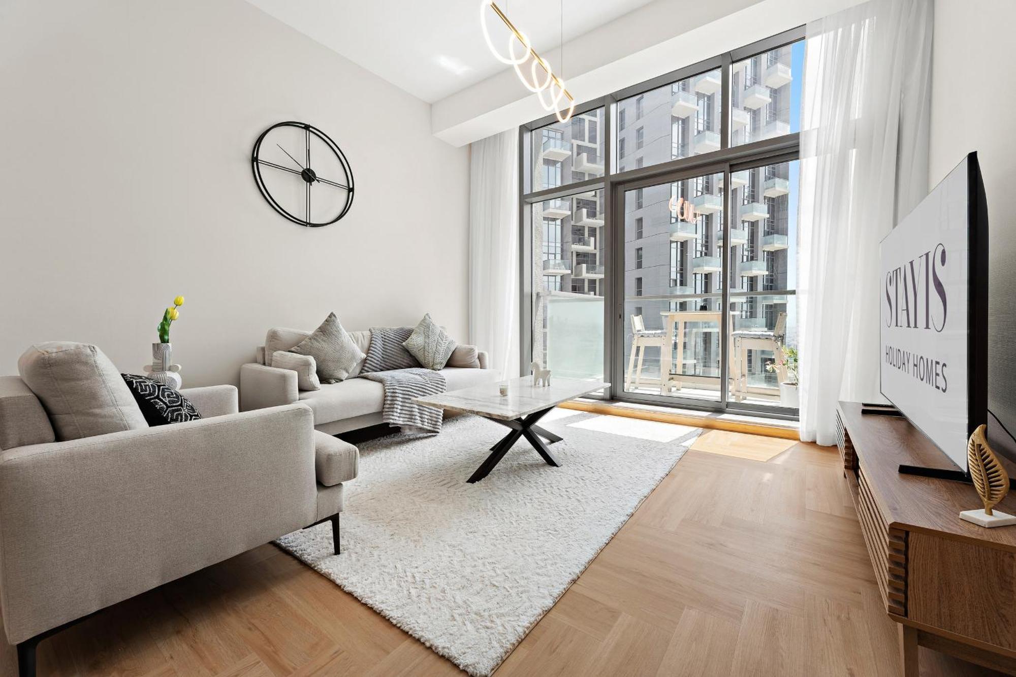 1706 Atria