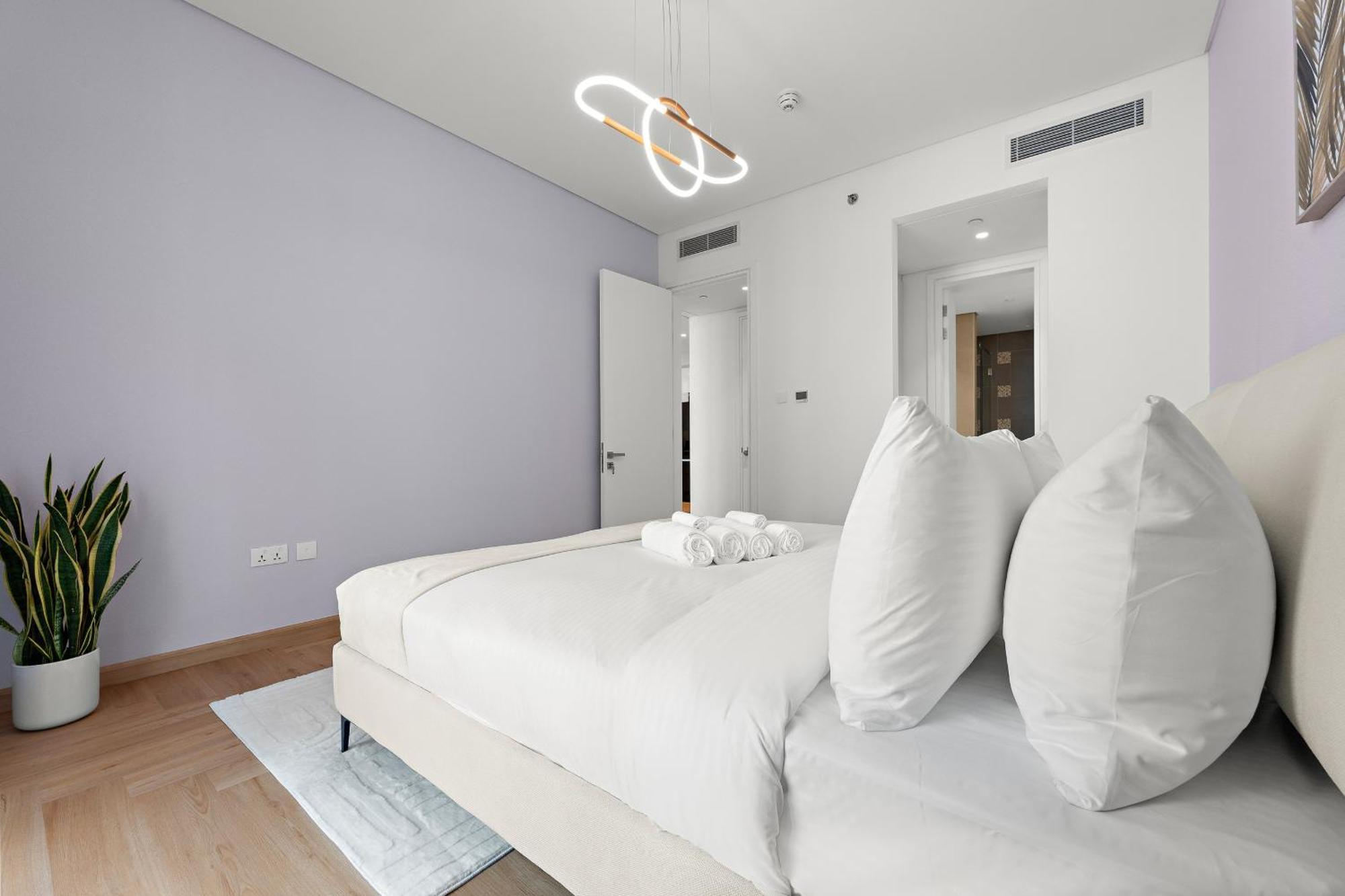 1706 Atria *