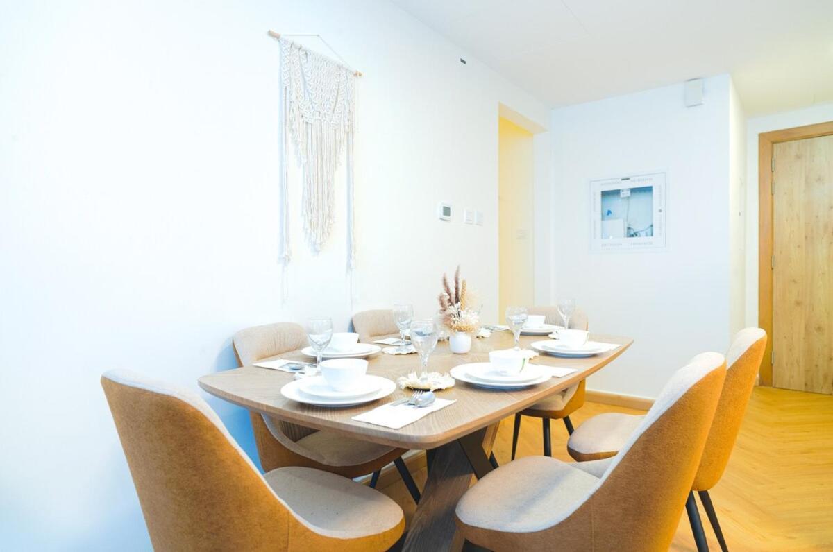 3Br Marina View Apartment In Jbr Close To Tram & Metro Apartment Dubai