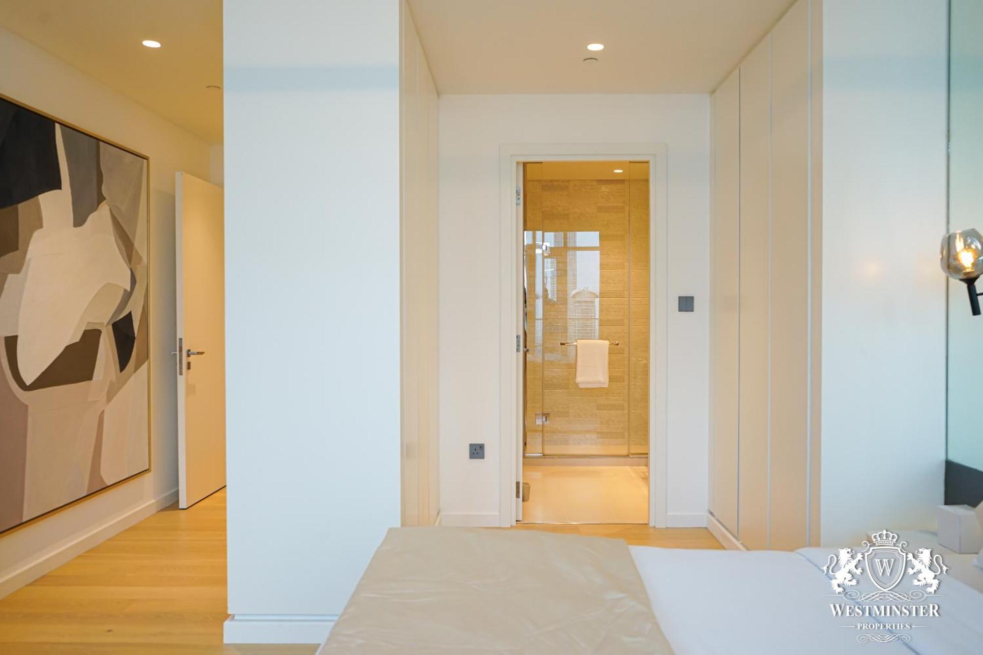 Westminster Front Apartment