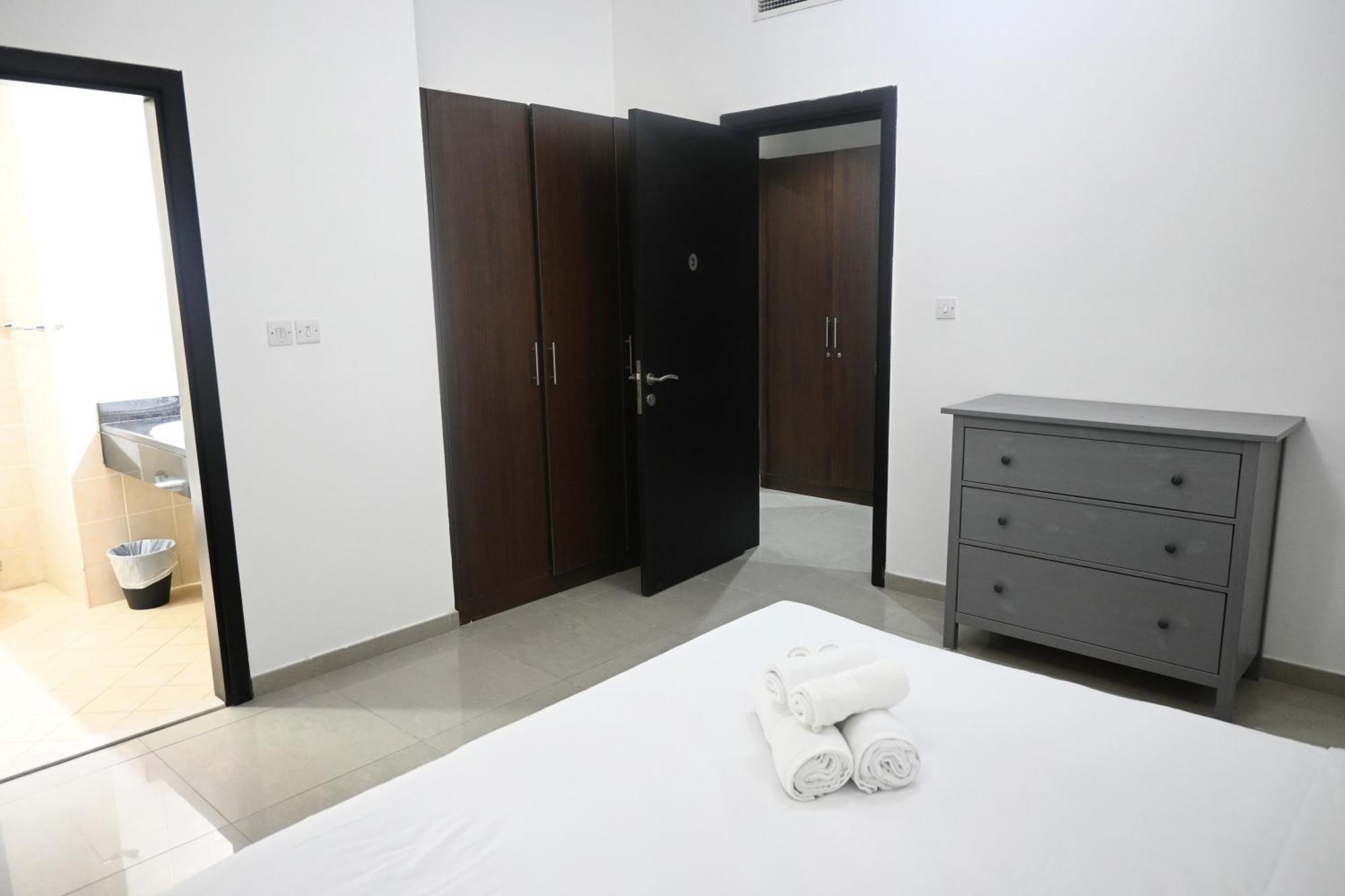 Apartment Marina Wharf With A View! Great For Groups! Near The Beach, Many Activities Dubai