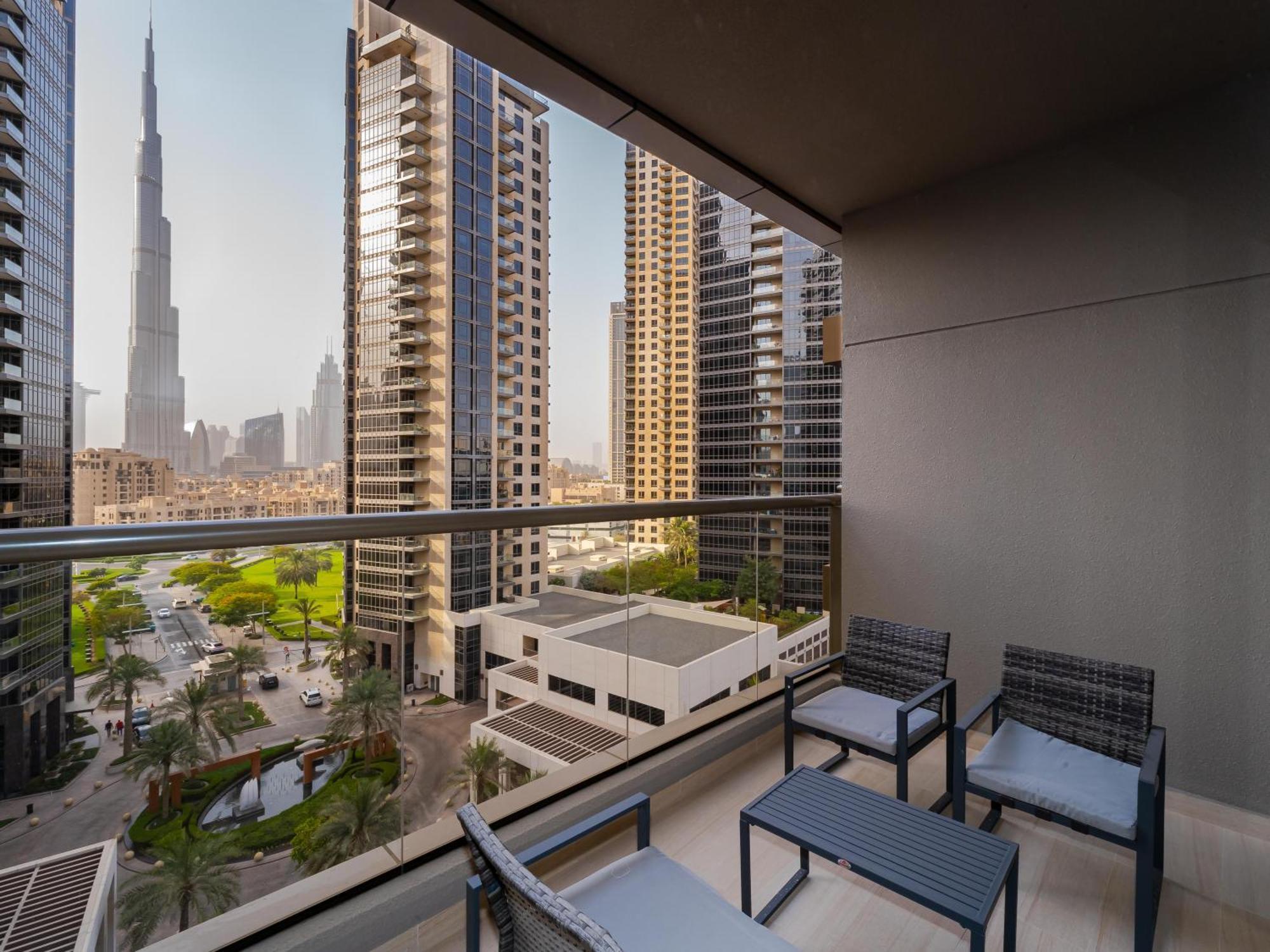 Cozy With Burj Khalifa Views Dubai