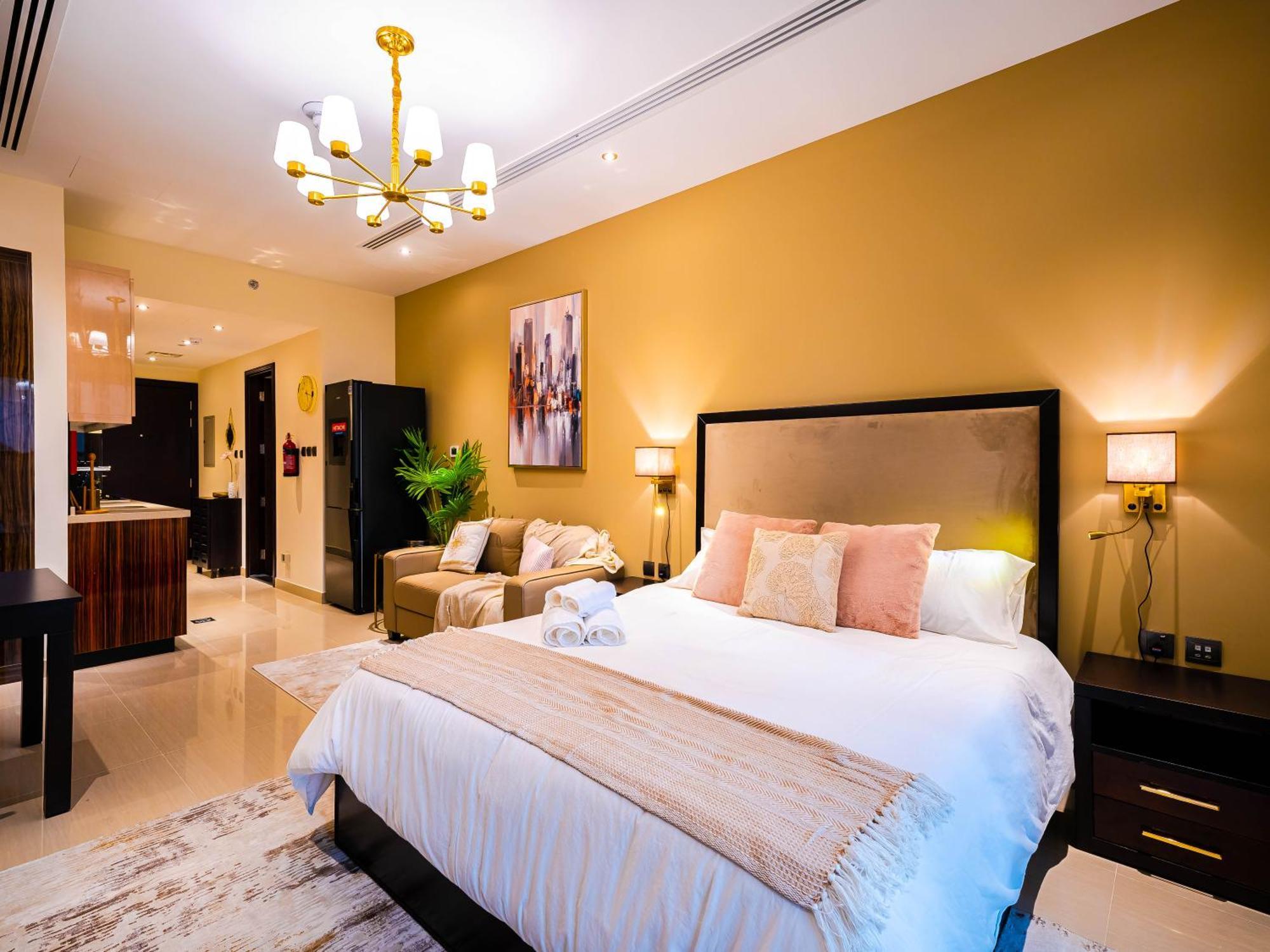 Cozy With Burj Khalifa Views Apartment *