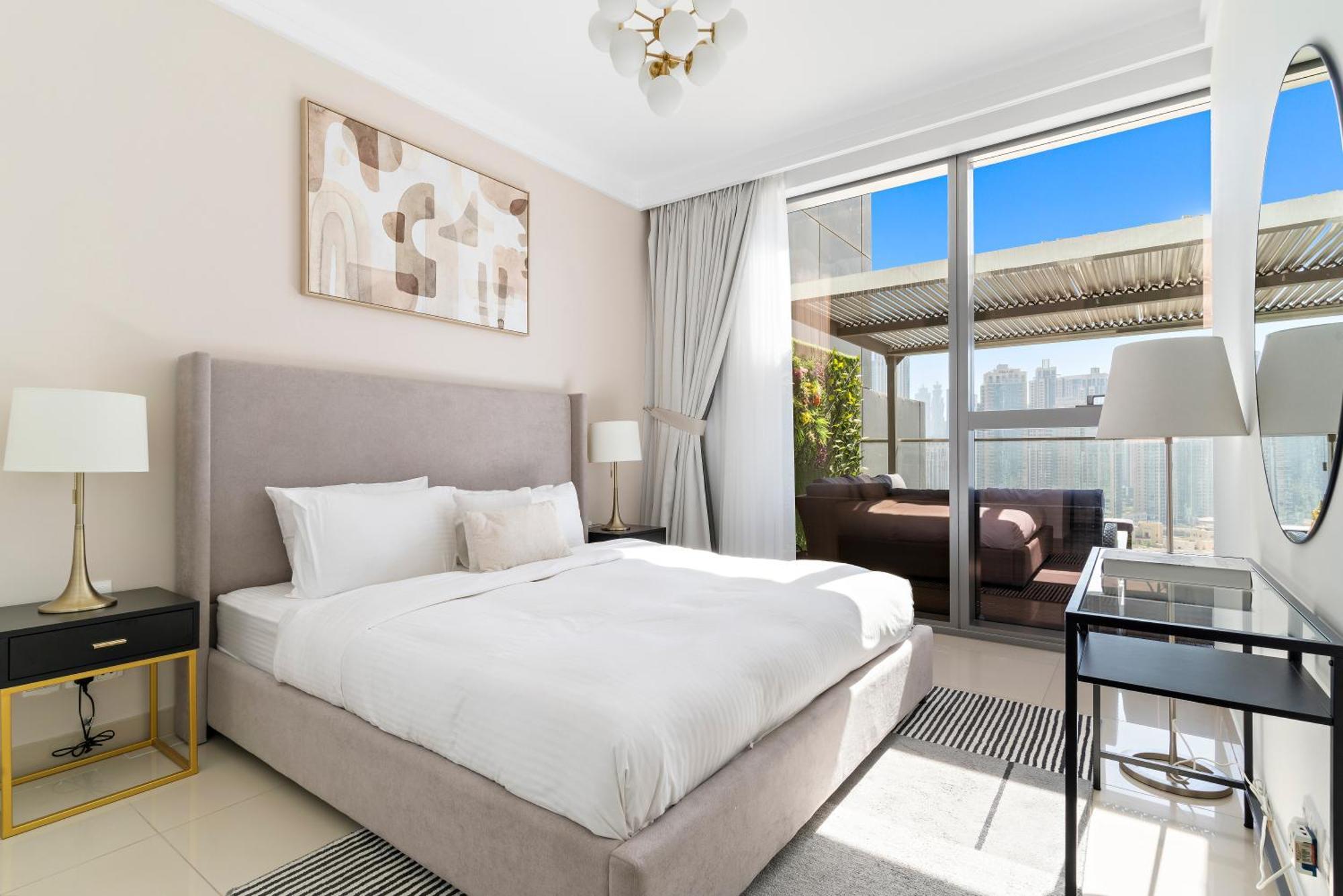 2br Blvd Point With Direct Access To Mall * Dubai