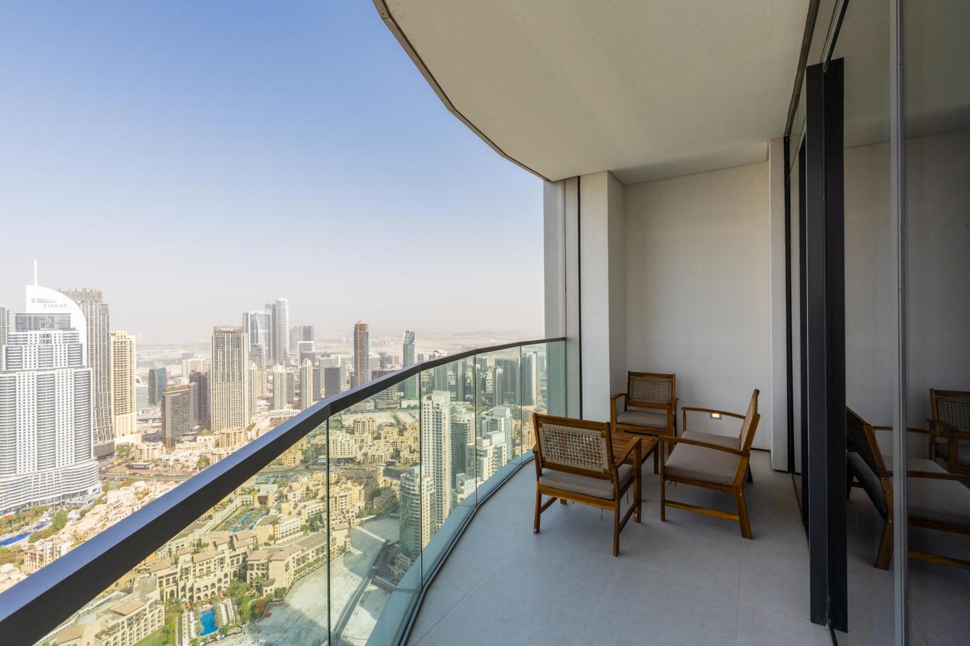 Maison Privee - Sky-high Elegance With Unrivaled Burj Khalifa Views Apartment