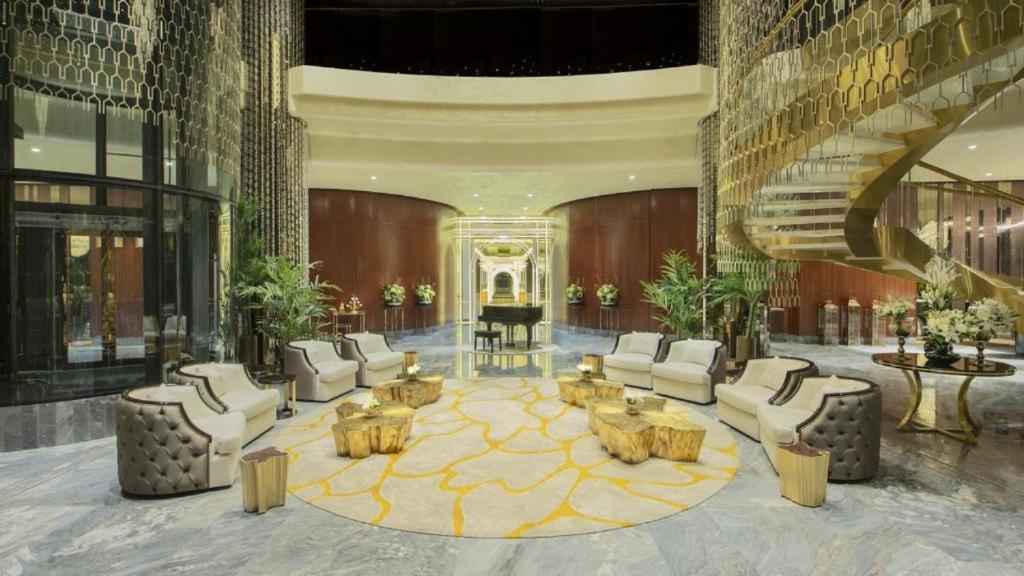4905 Luxury View By Royal Sky Paramount Tower A * Dubai