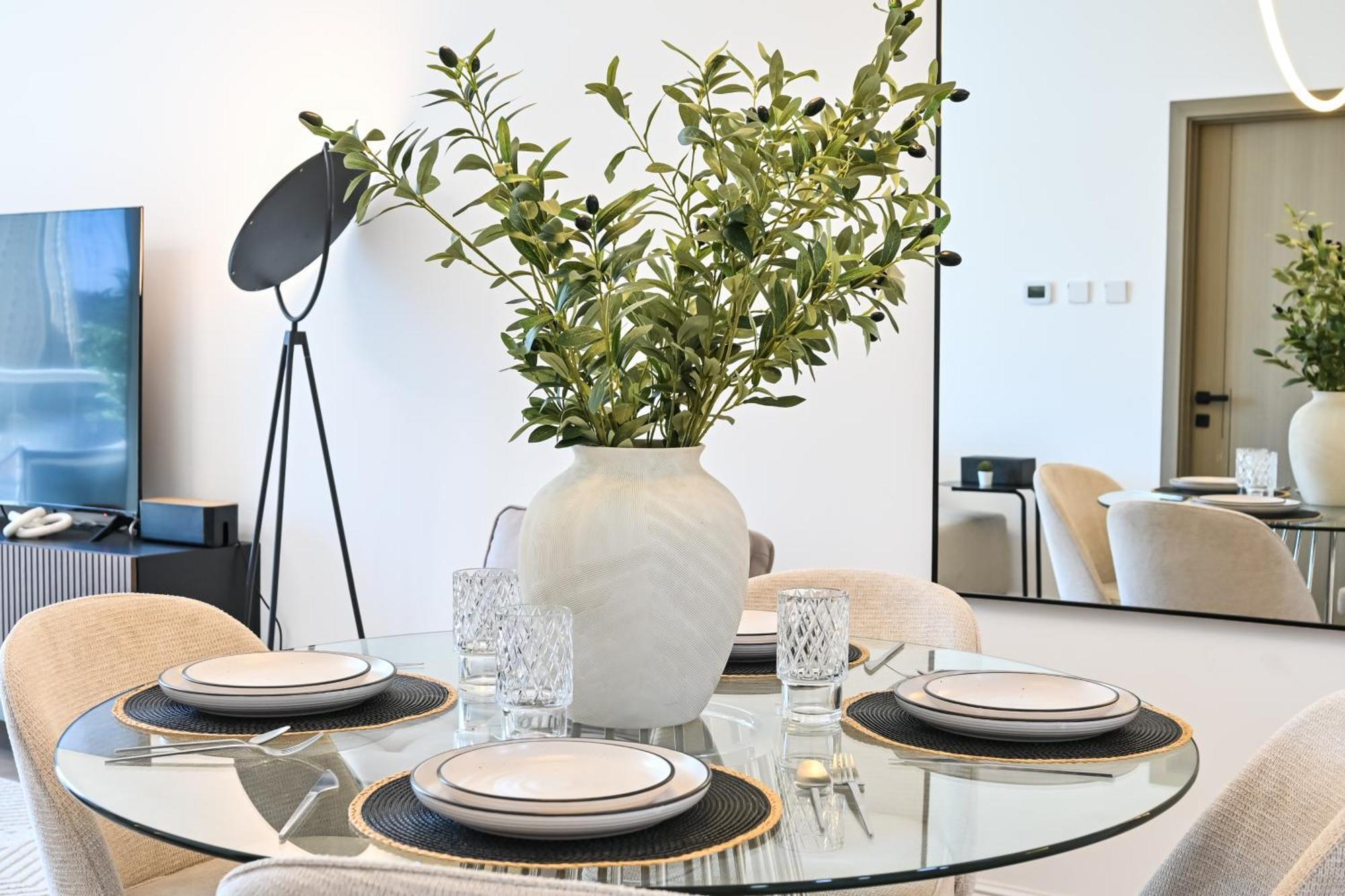 Apartment New Renovated Modern 1 Bedroom Marina *