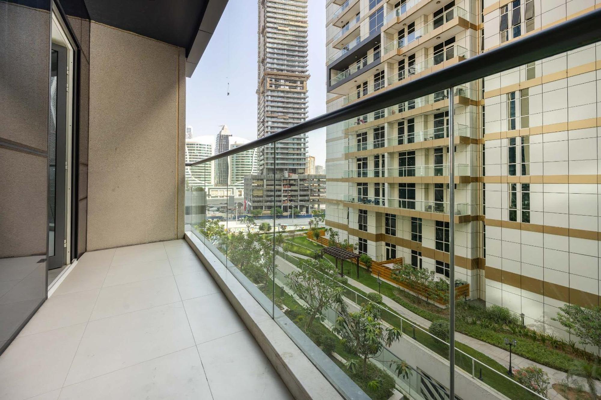 Prime Downtown - Steps From Burj Khalifa Apartment