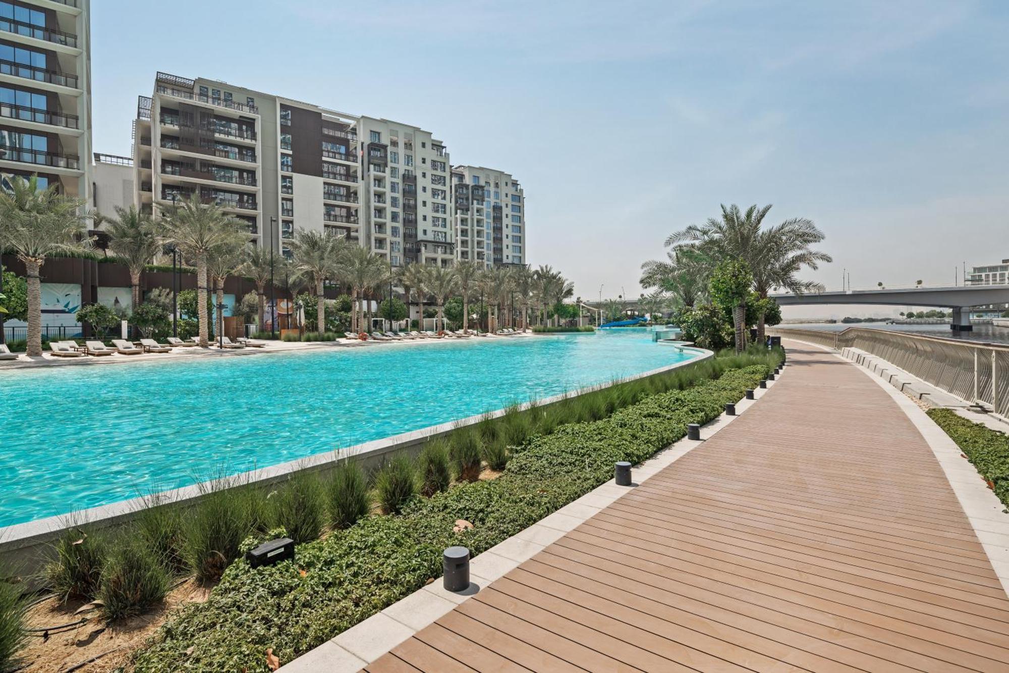 Harbour Retreat Stunning Community Views Apartment Dubai