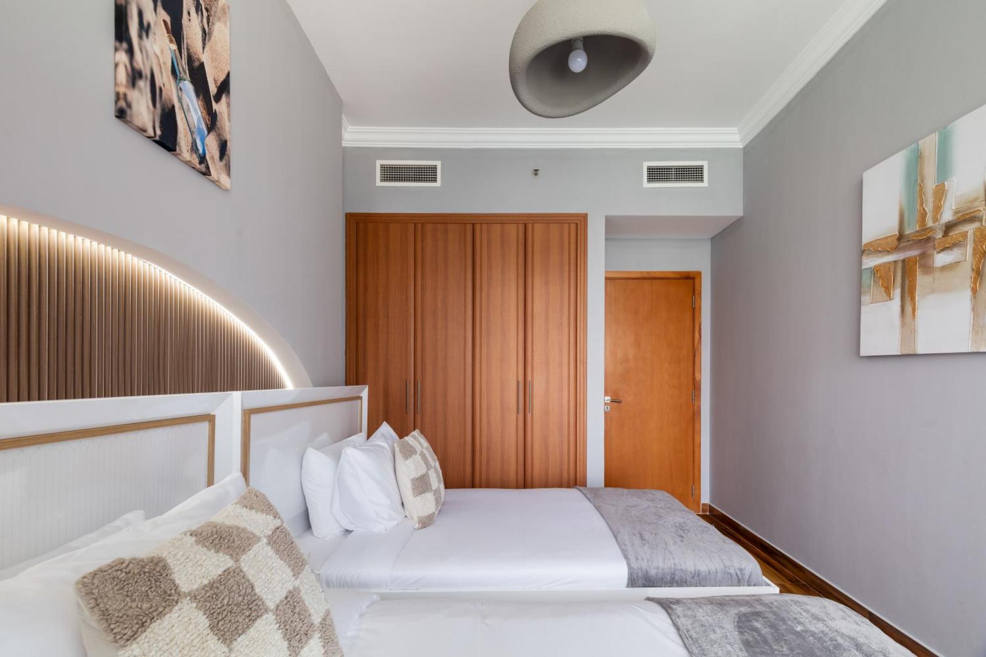 Apartment Luxury Marina View With Jacuzzi, Arcade & Balcony Dubai