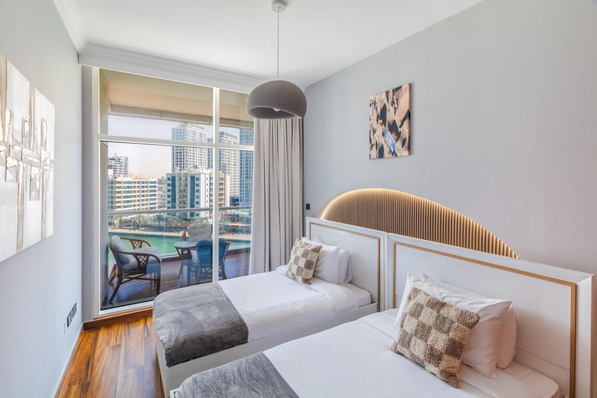 Luxury Marina View With Jacuzzi, Arcade & Balcony Dubai