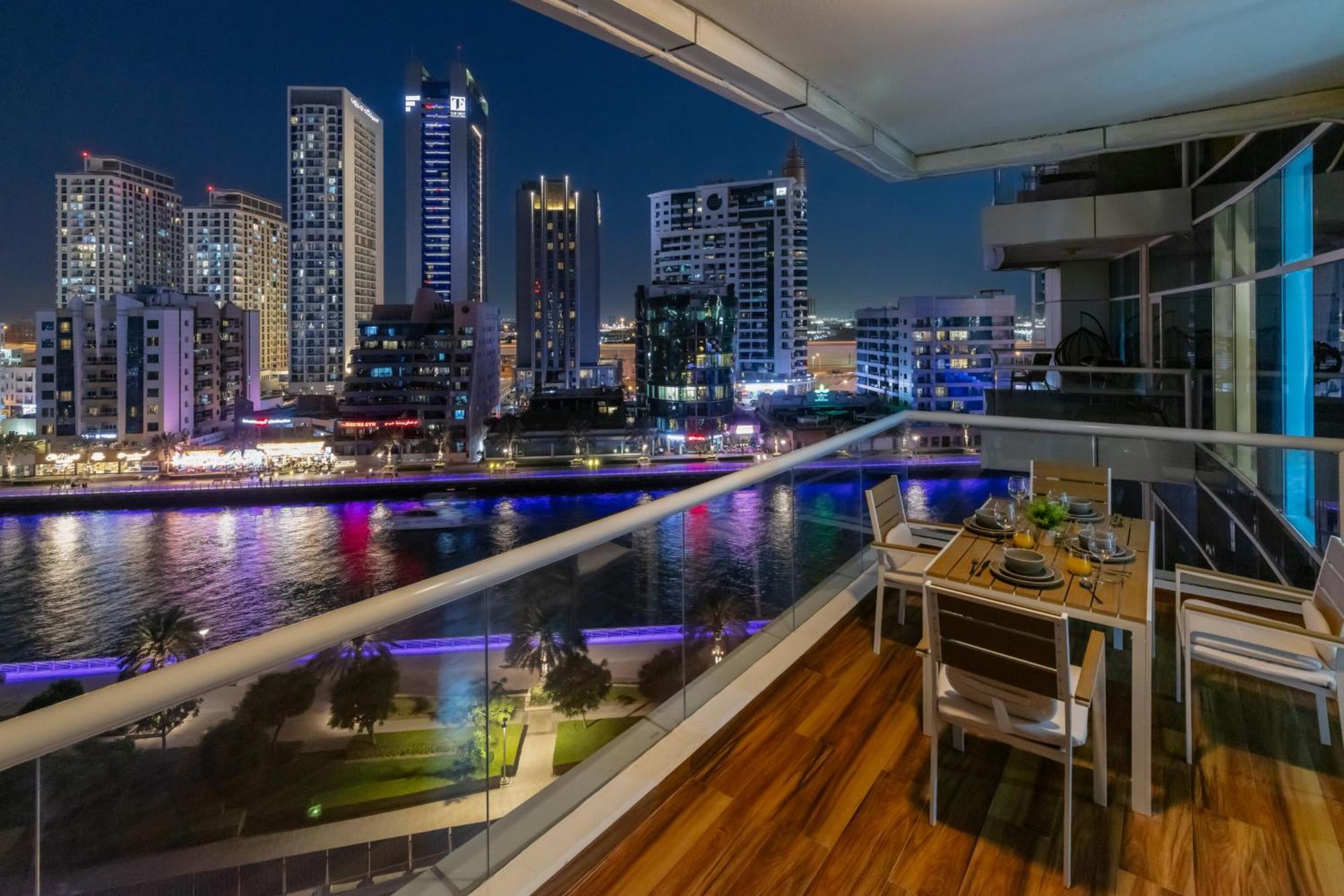 Luxury Marina View With Jacuzzi, Arcade & Balcony * Dubai