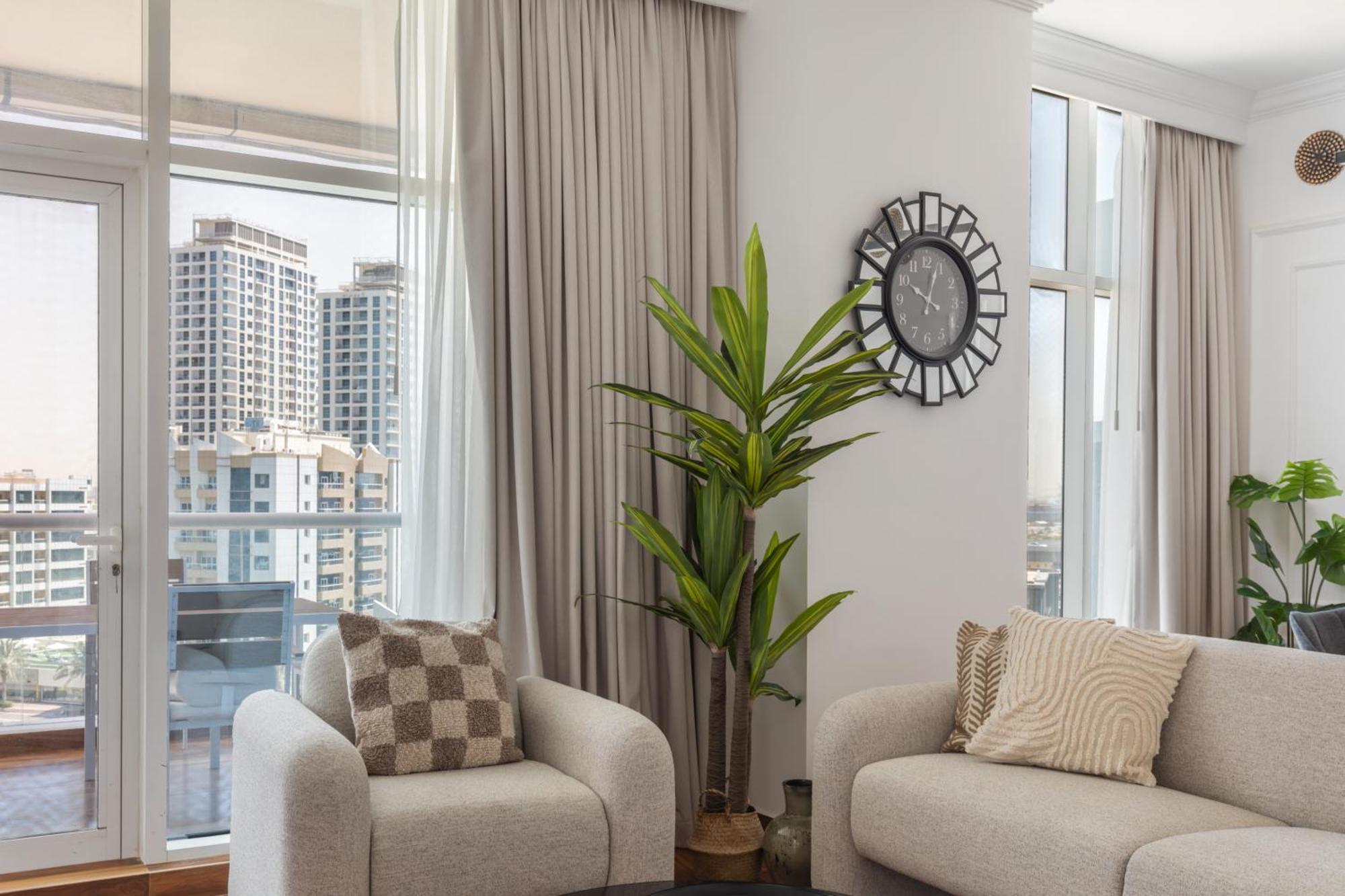 Luxury Marina View With Jacuzzi, Arcade & Balcony * Dubai