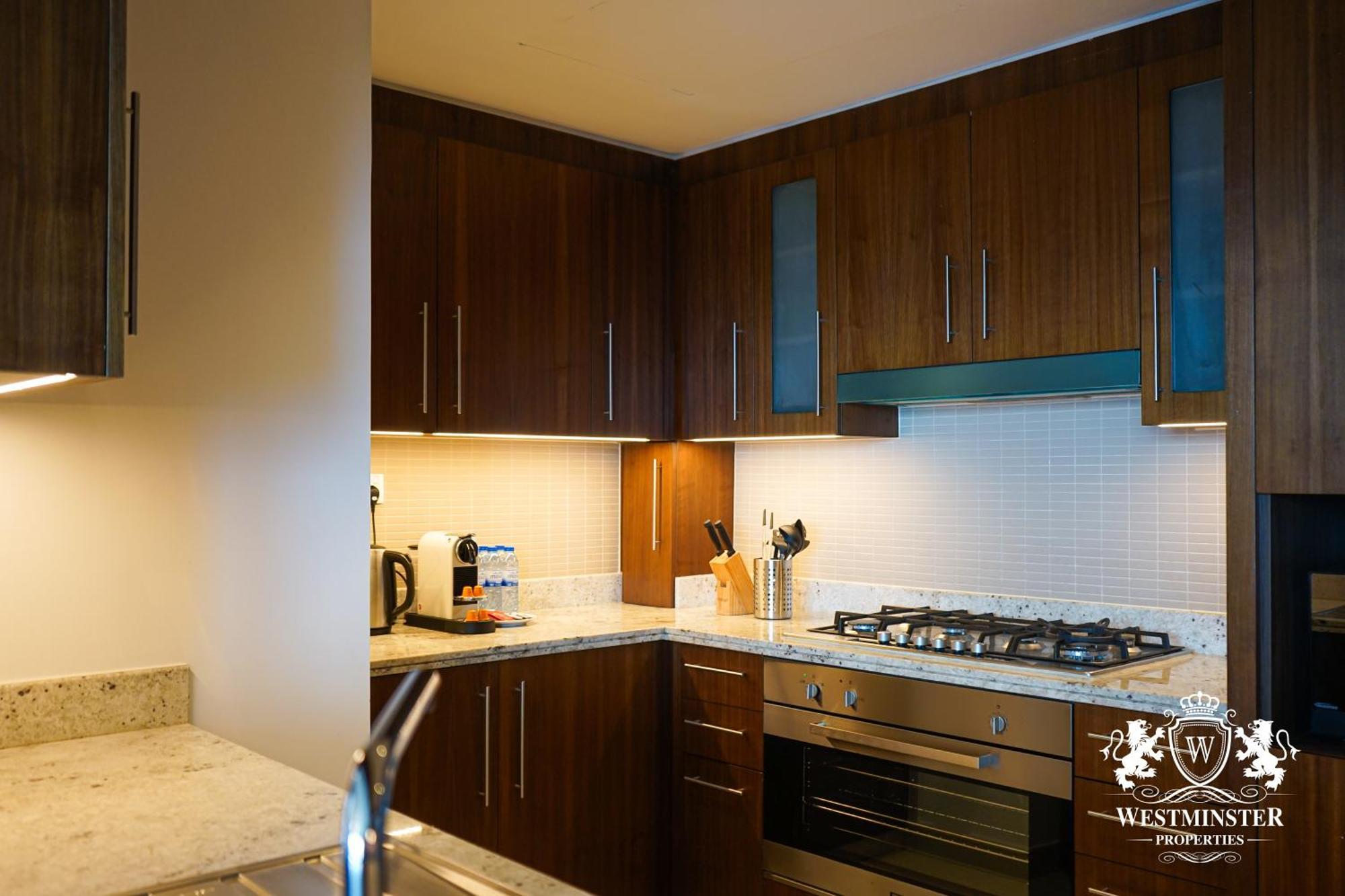 Westminster Boulevard Point Apartment *