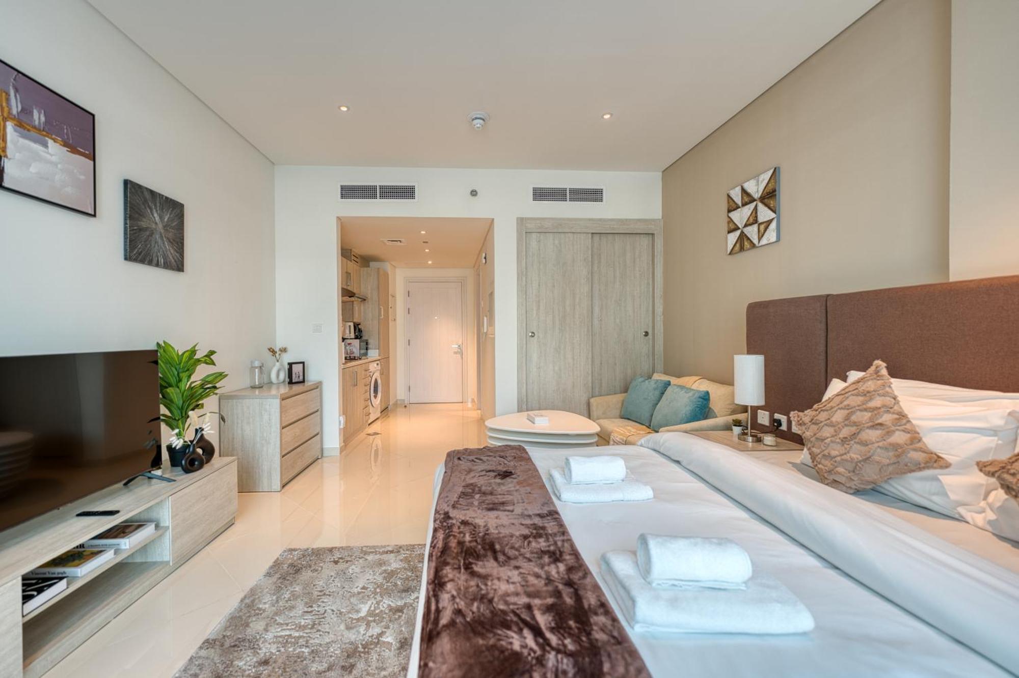 Beachfront Right By Nakheel Mall Apartment Dubai