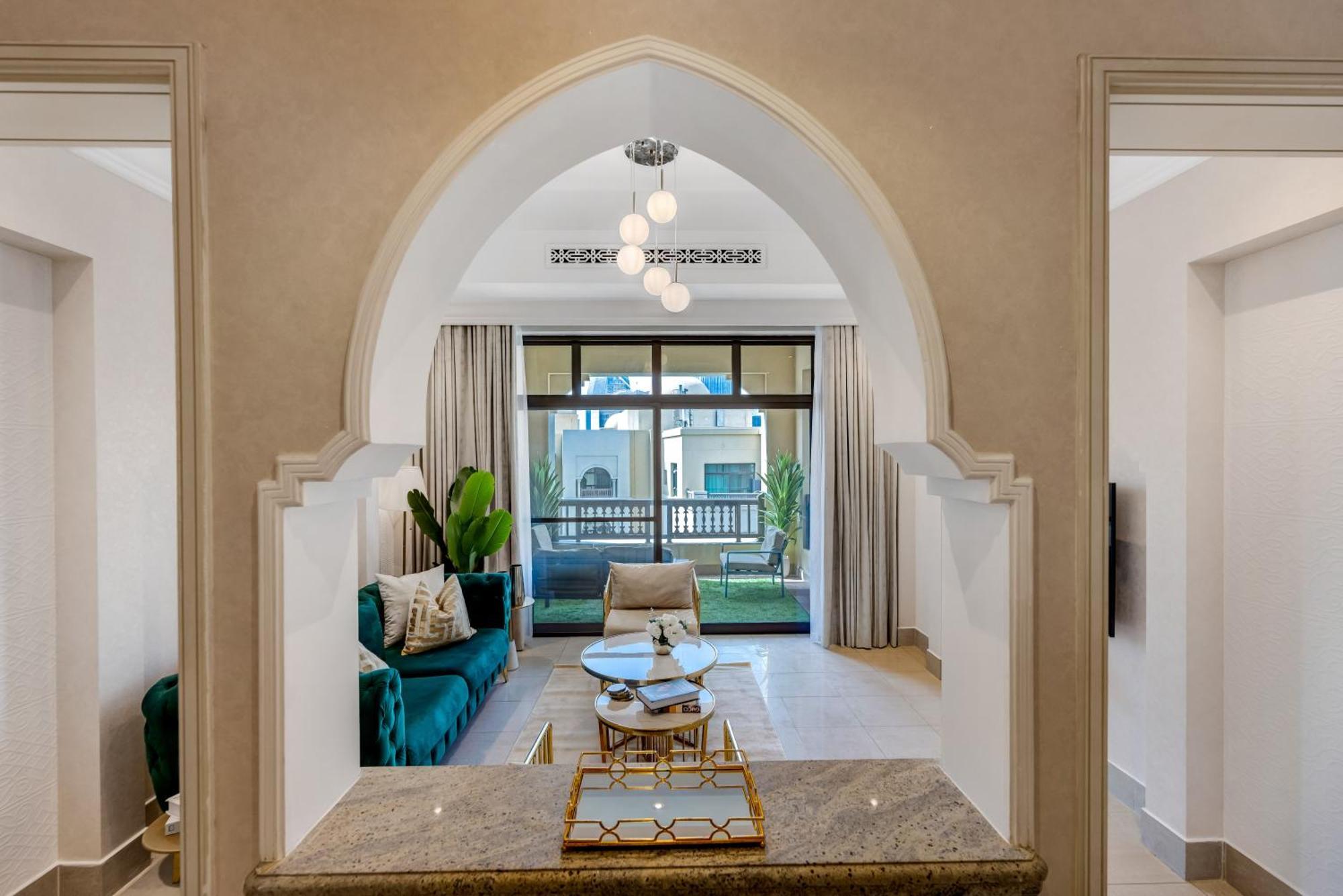 Durrani Homes - Luxe Living At Souk Al Bahar With Burj Khalifa And Partial Fountain View Dubai