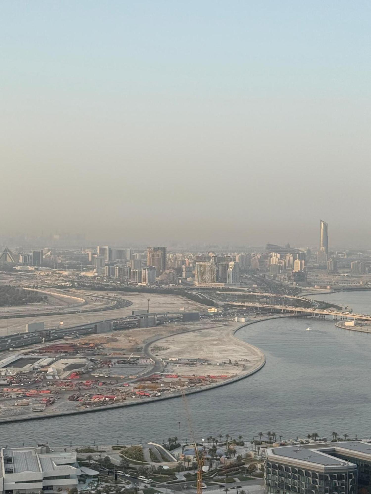 Apartment 4905 Luxury View By Royal Sky Paramount Tower A