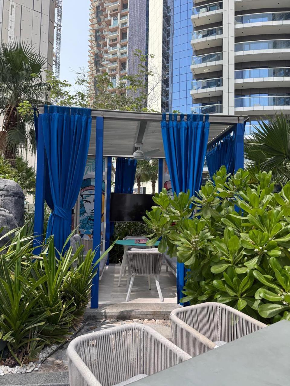 Apartment 4905 Luxury View By Royal Sky Paramount Tower A