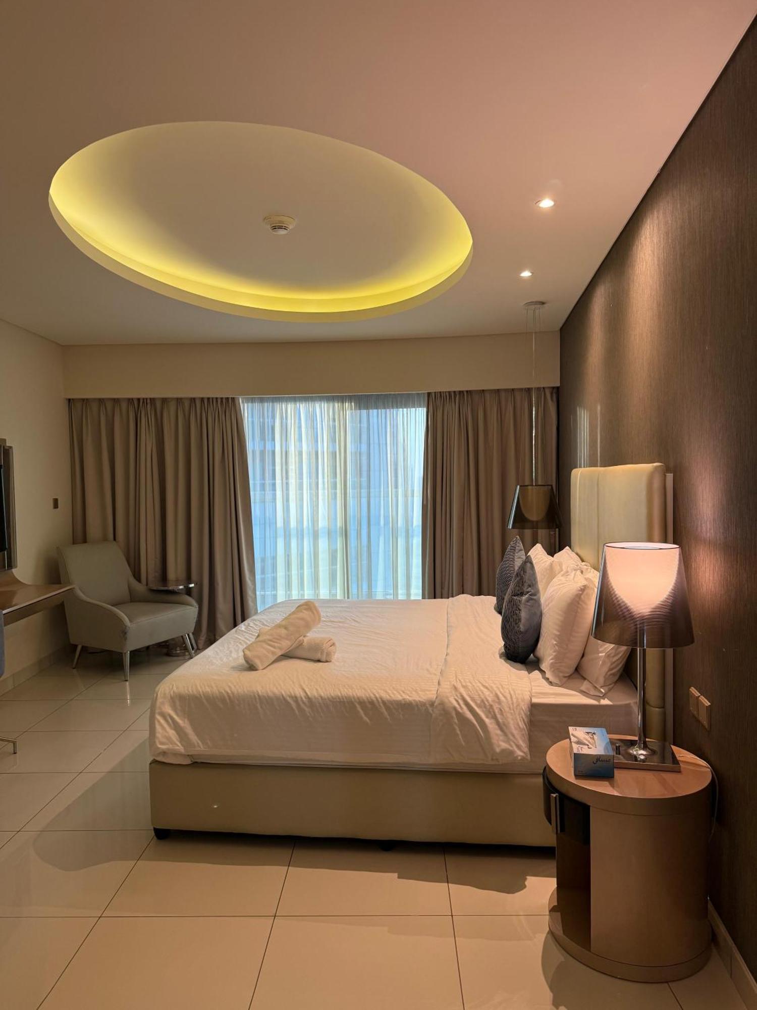 4905 Luxury View By Royal Sky Paramount Tower A
