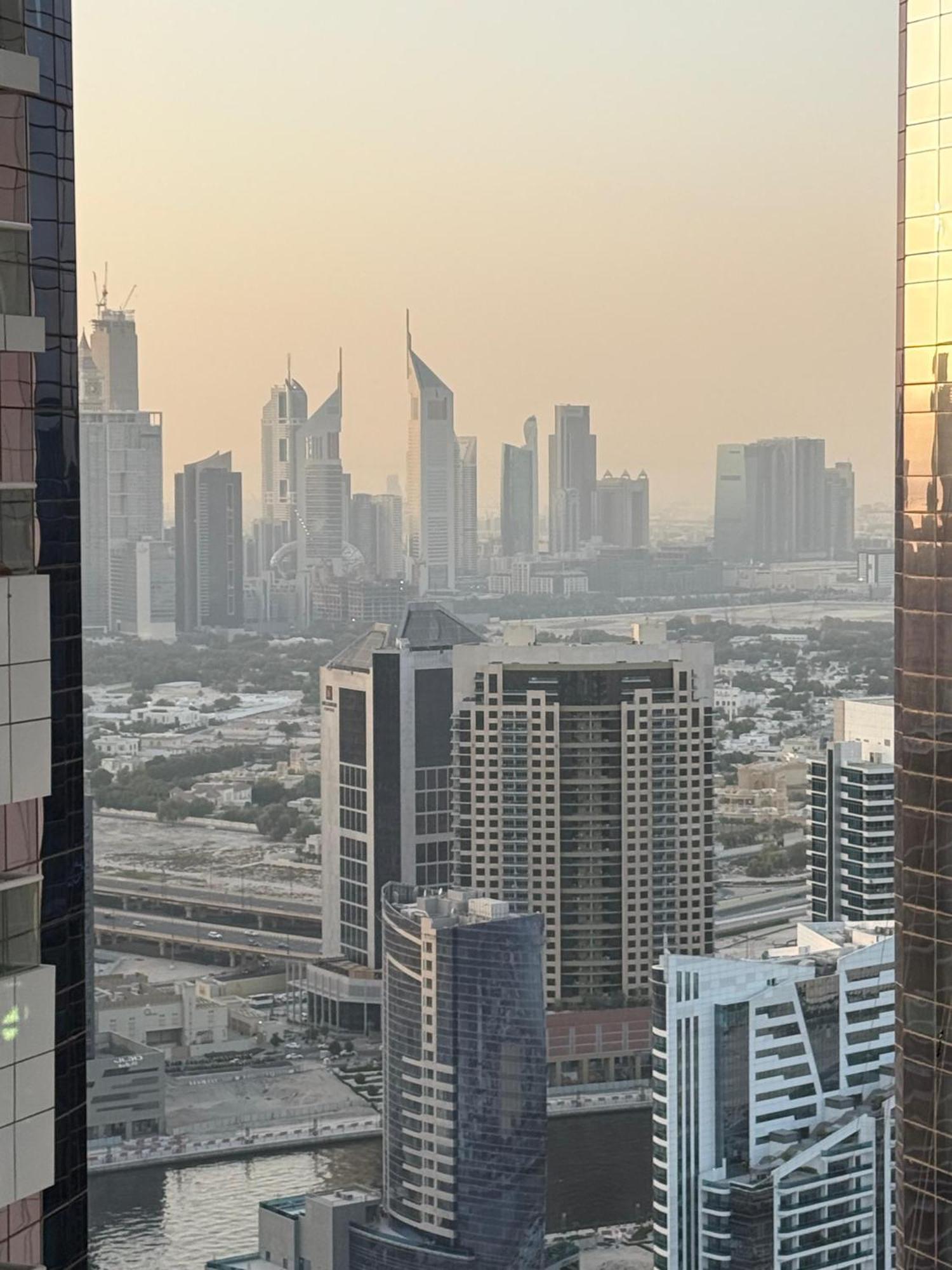 4905 Luxury View By Royal Sky Paramount Tower A Dubai