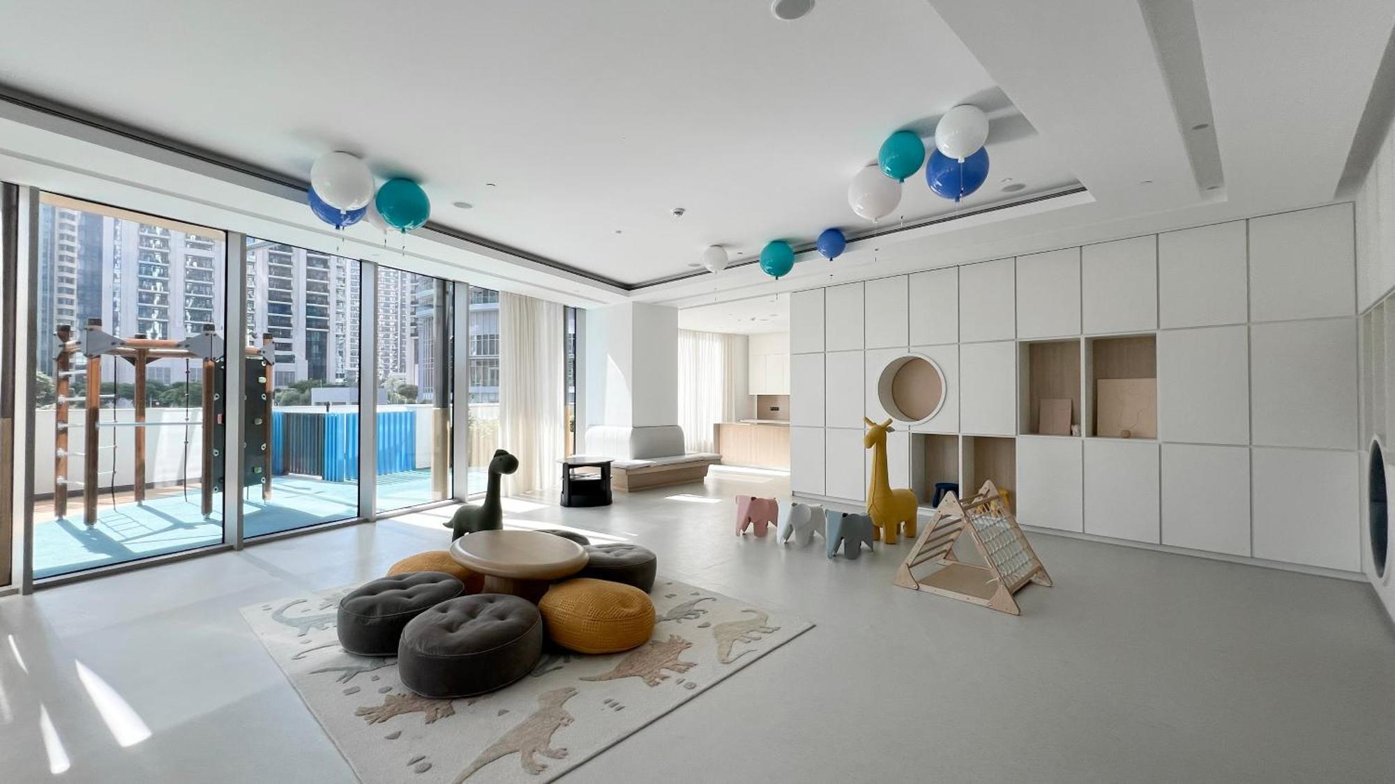 Burj View Luxury 2br In Downtown *