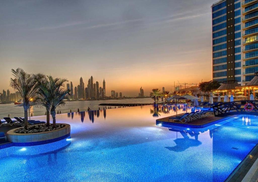 Apartment Tiara Residence, The Palm - Elegant 1br With Full Sea View
