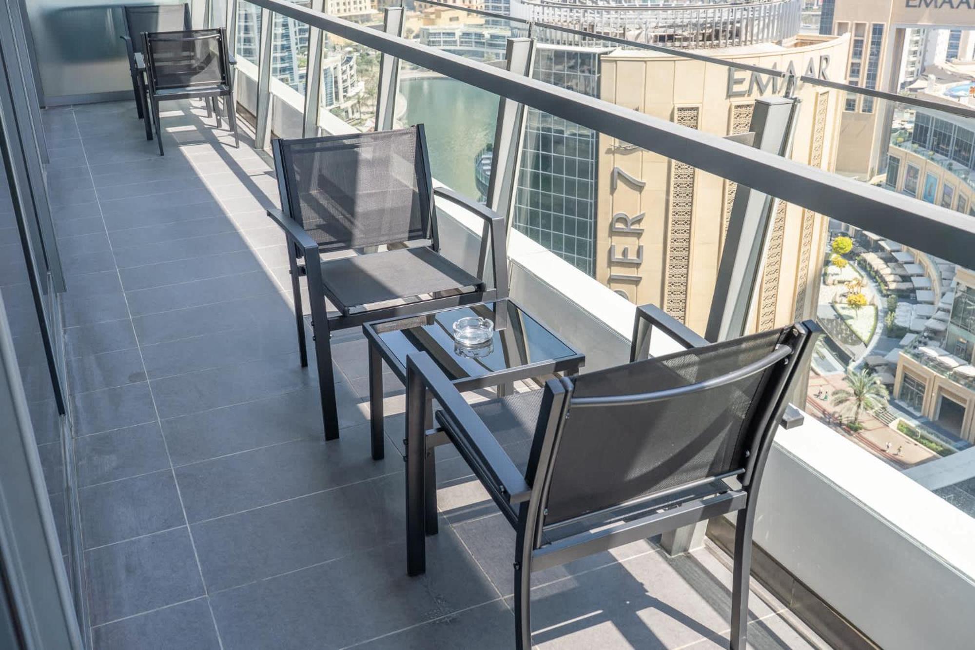 Contemporary 2-bedroom In Silverene Apartment