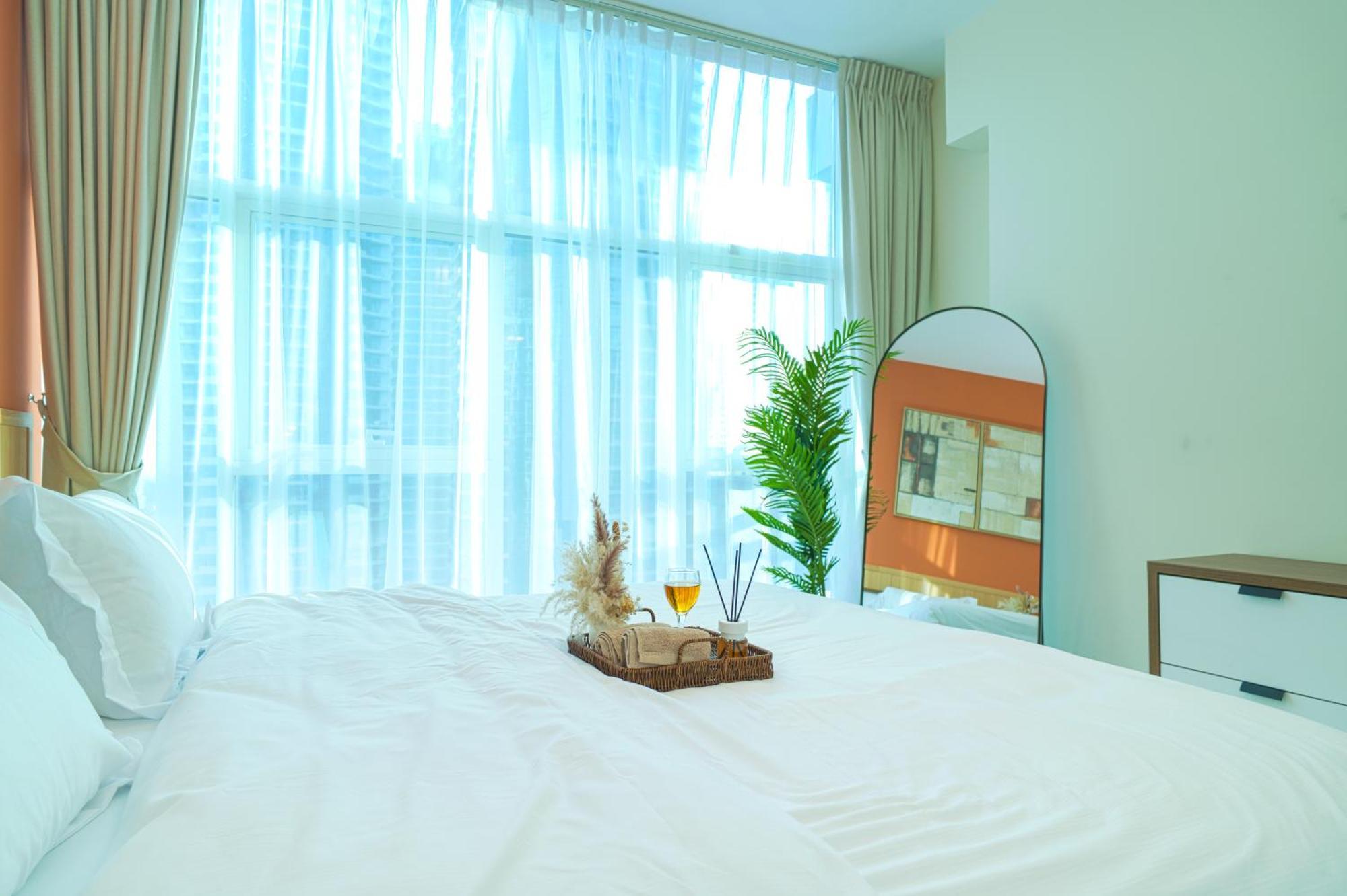3Br Marina View Apartment In Jbr Close To Tram & Metro Apartment Dubai