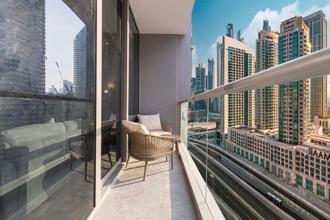 Luxe 1br Burj View 10 Min Walk To Mall Dubai
