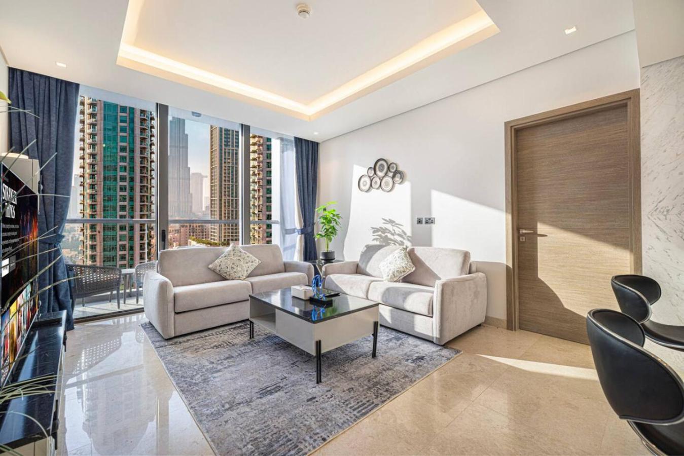 Luxe 1br Burj View 10 Min Walk To Mall * Dubai