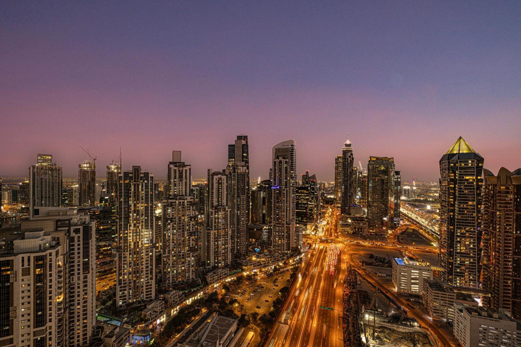 Apartment Luxe 2br With Burj Khalifa View & Infinity Pool *