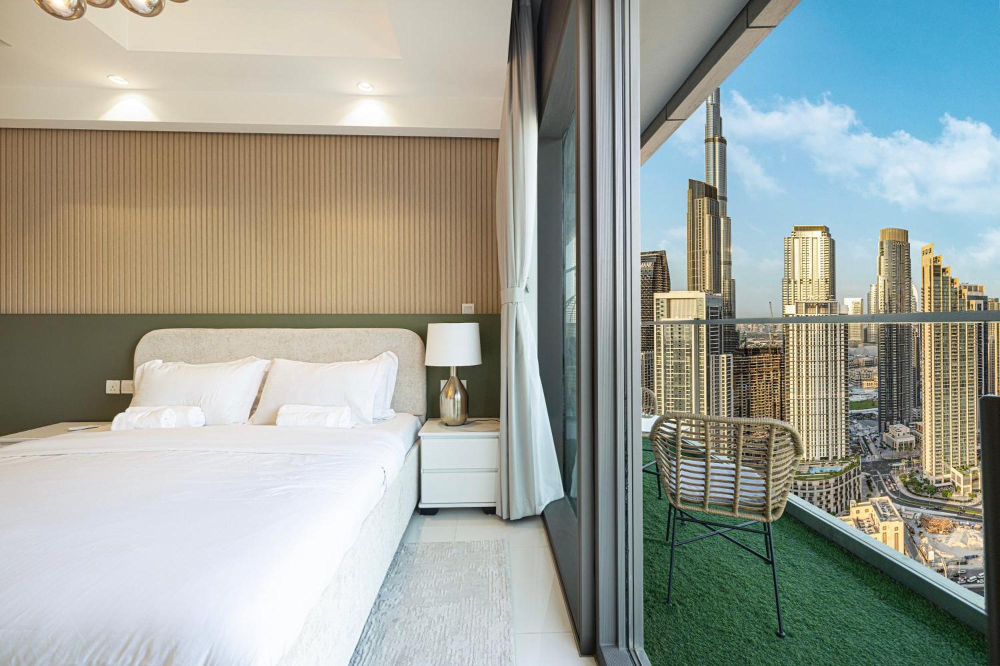Apartment Luxe 2br With Burj Khalifa View & Infinity Pool Dubai