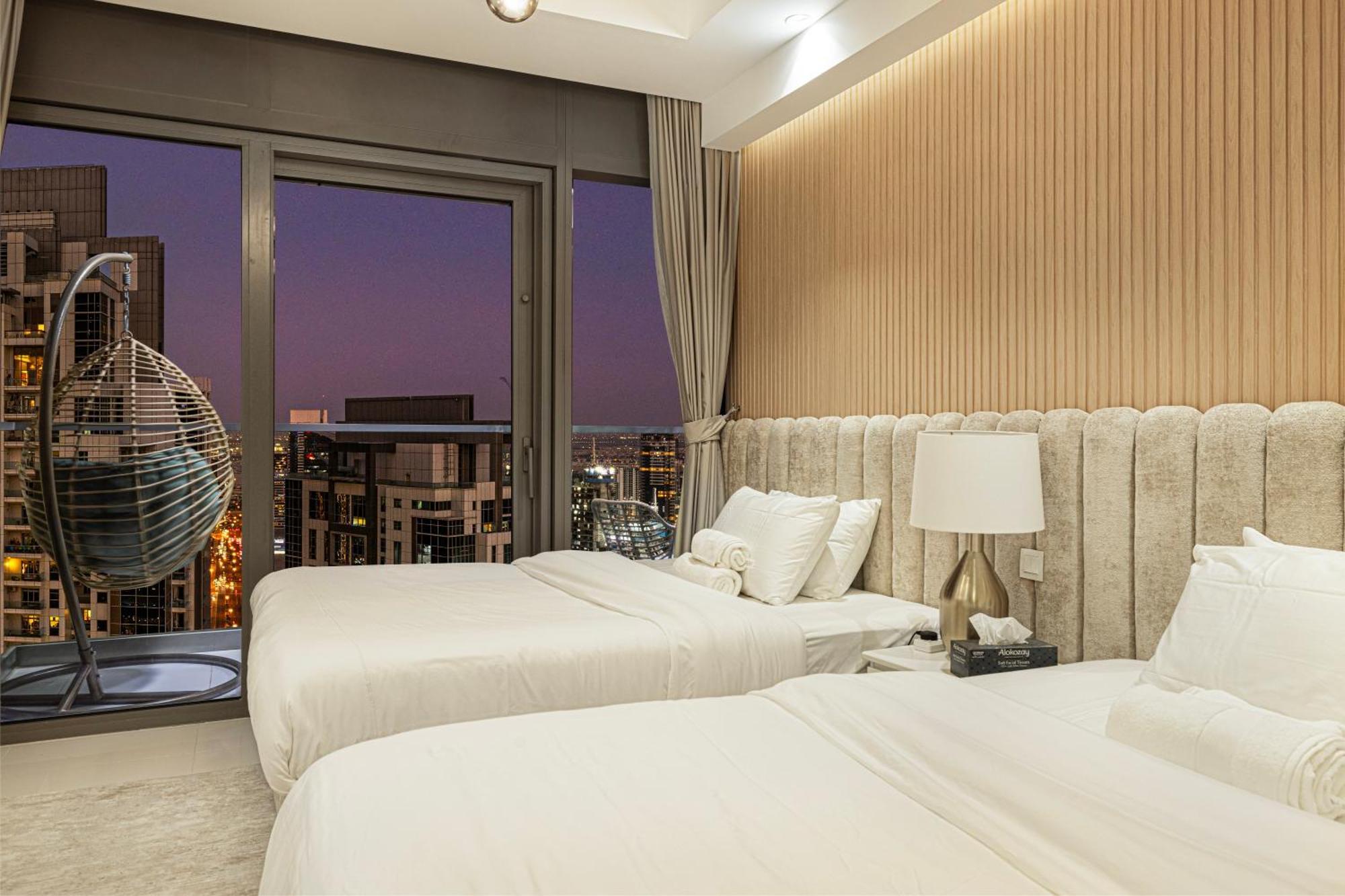 Apartment Luxe 2br With Burj Khalifa View & Infinity Pool